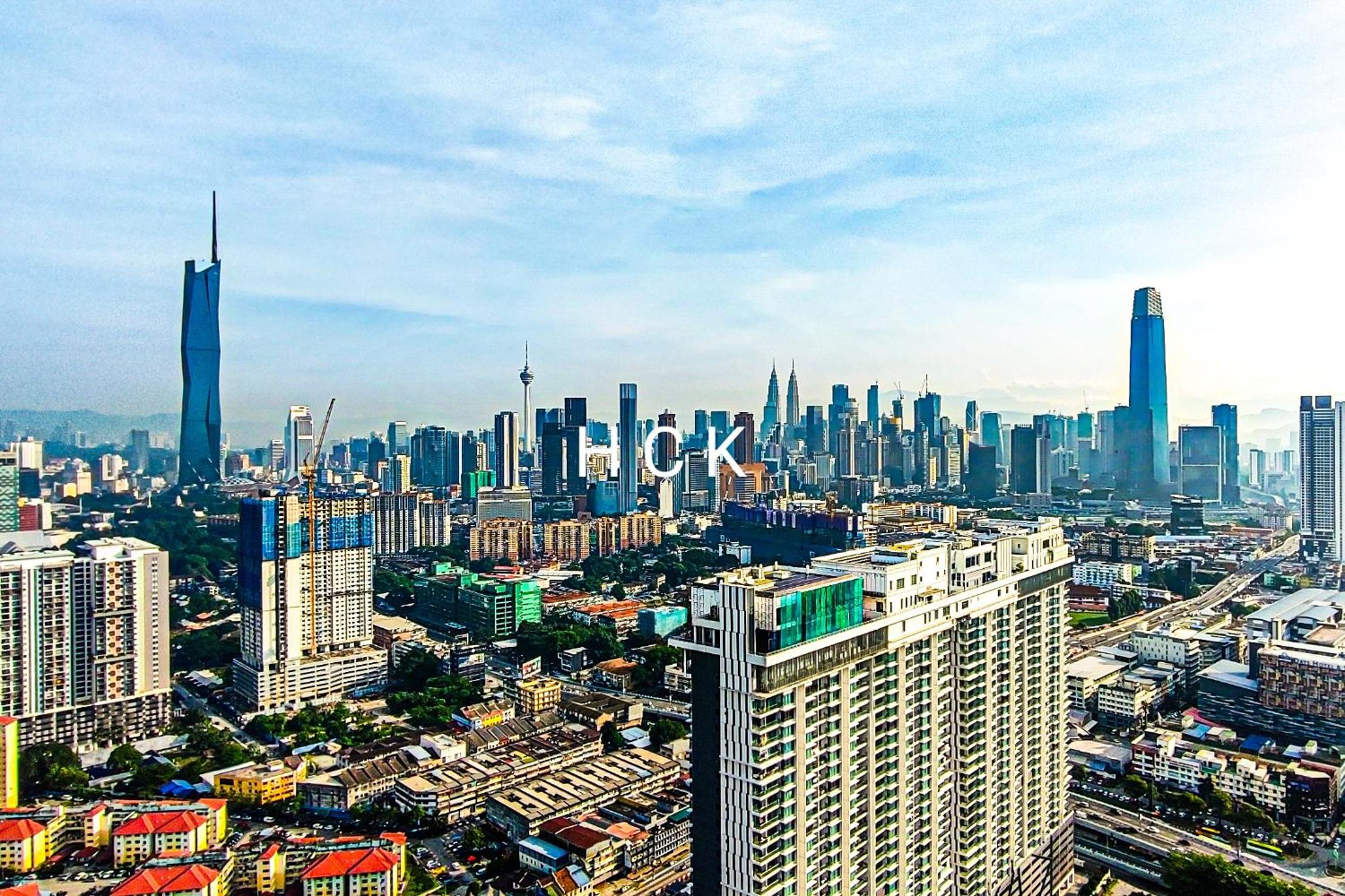 Cityview Balcony at Trion Two by HCK