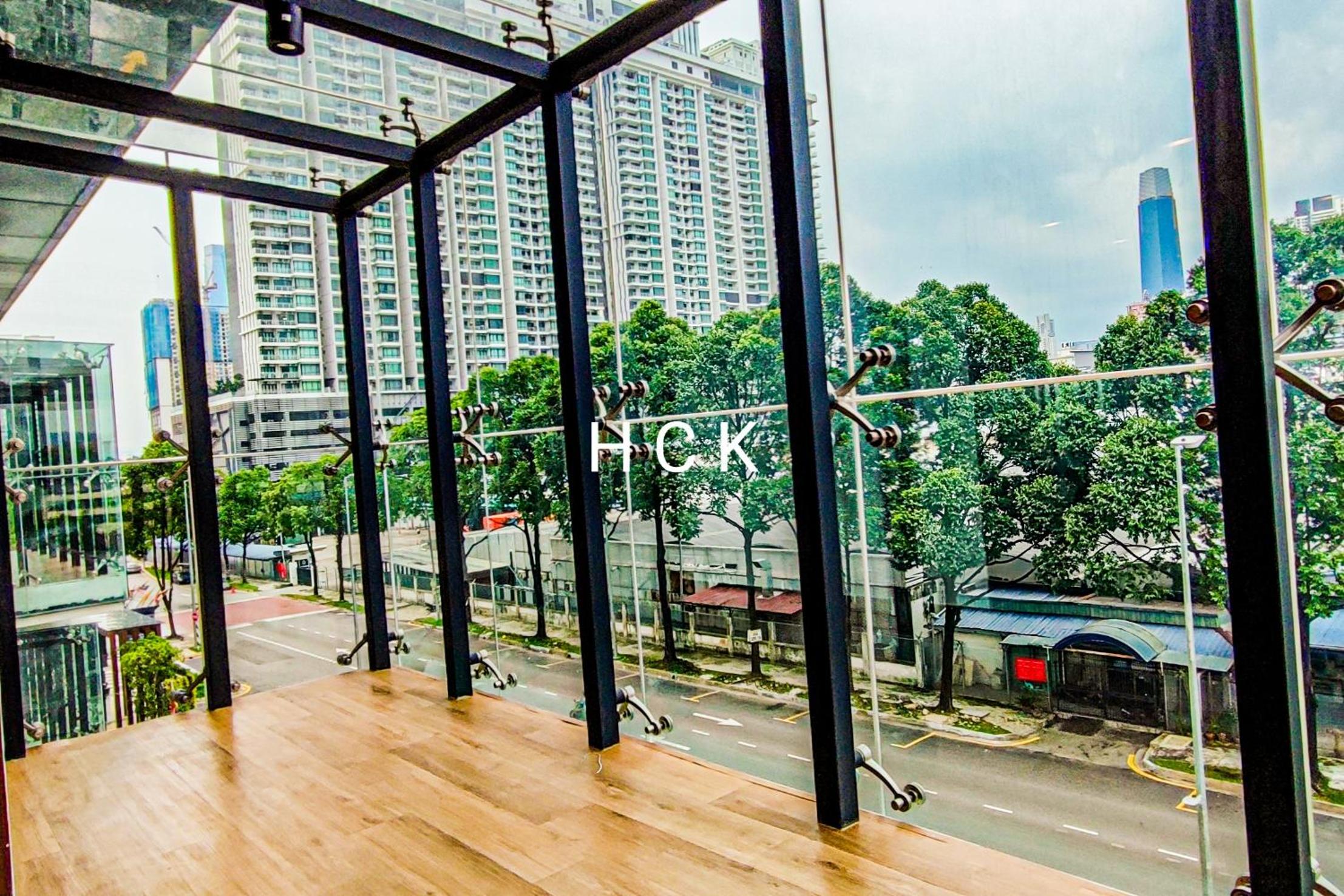 Cityview Balcony at Trion Two by HCK