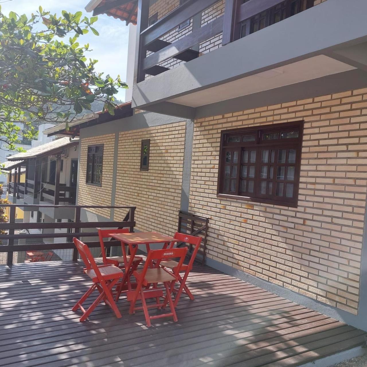 Maravilhosa casa na praia de Bombas