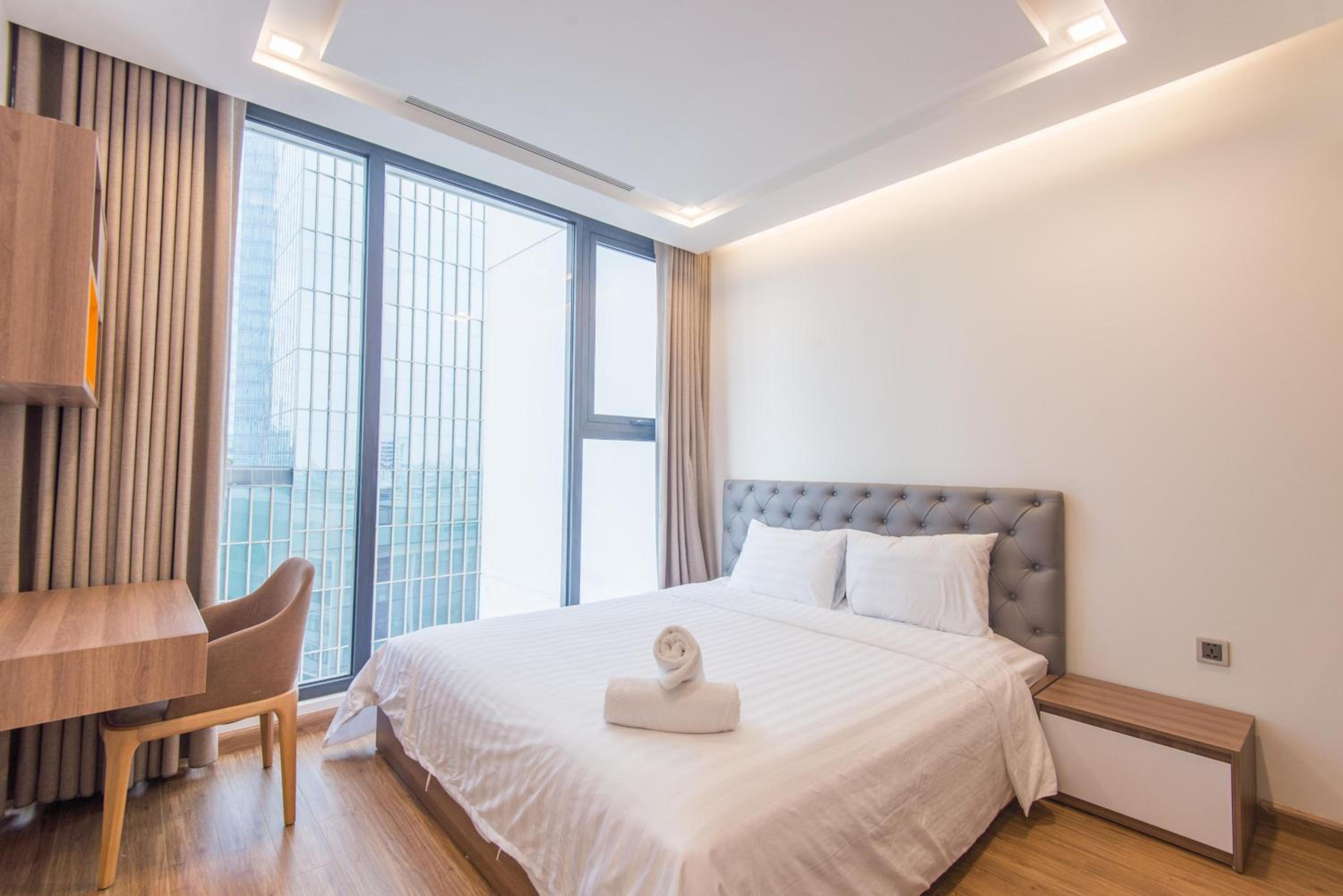 Skyline apartment Vinhomes Metropolis