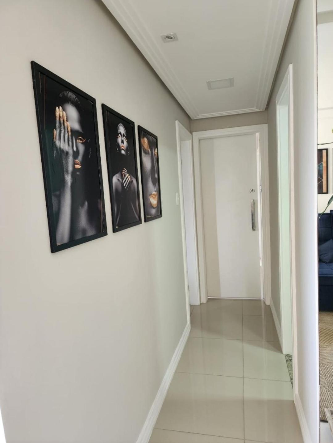 Quarto ar condicionado,praia,centro de convenções 'casa compartilhada '