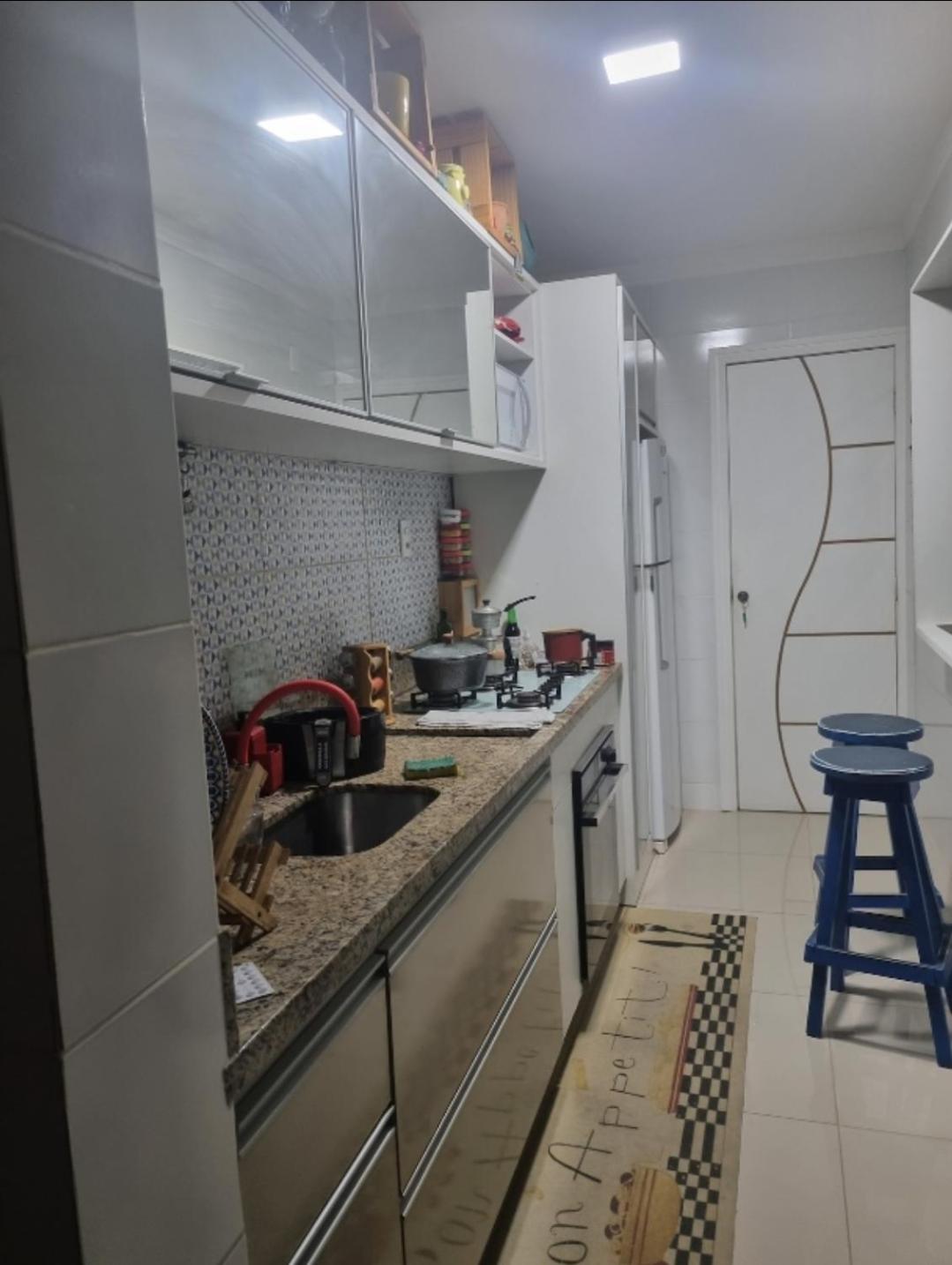 Quarto ar condicionado,praia,centro de convenções 'casa compartilhada '
