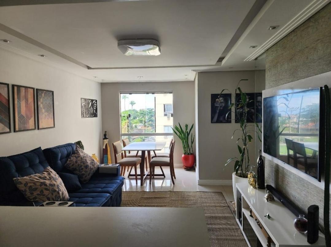 Quarto ar condicionado,praia,centro de convenções 'casa compartilhada '