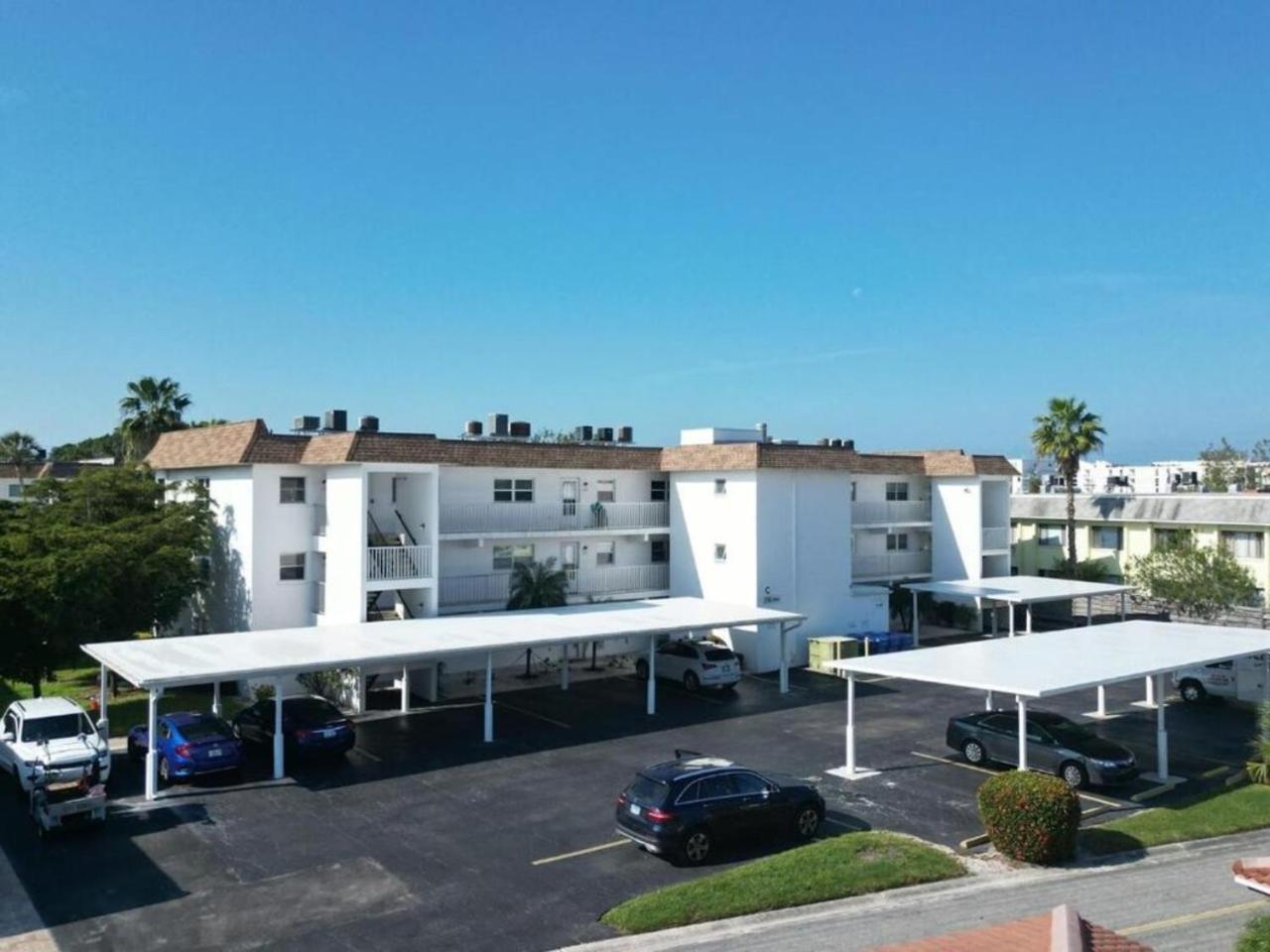 2 bed 2 bath centrally located on Siesta Key view 4