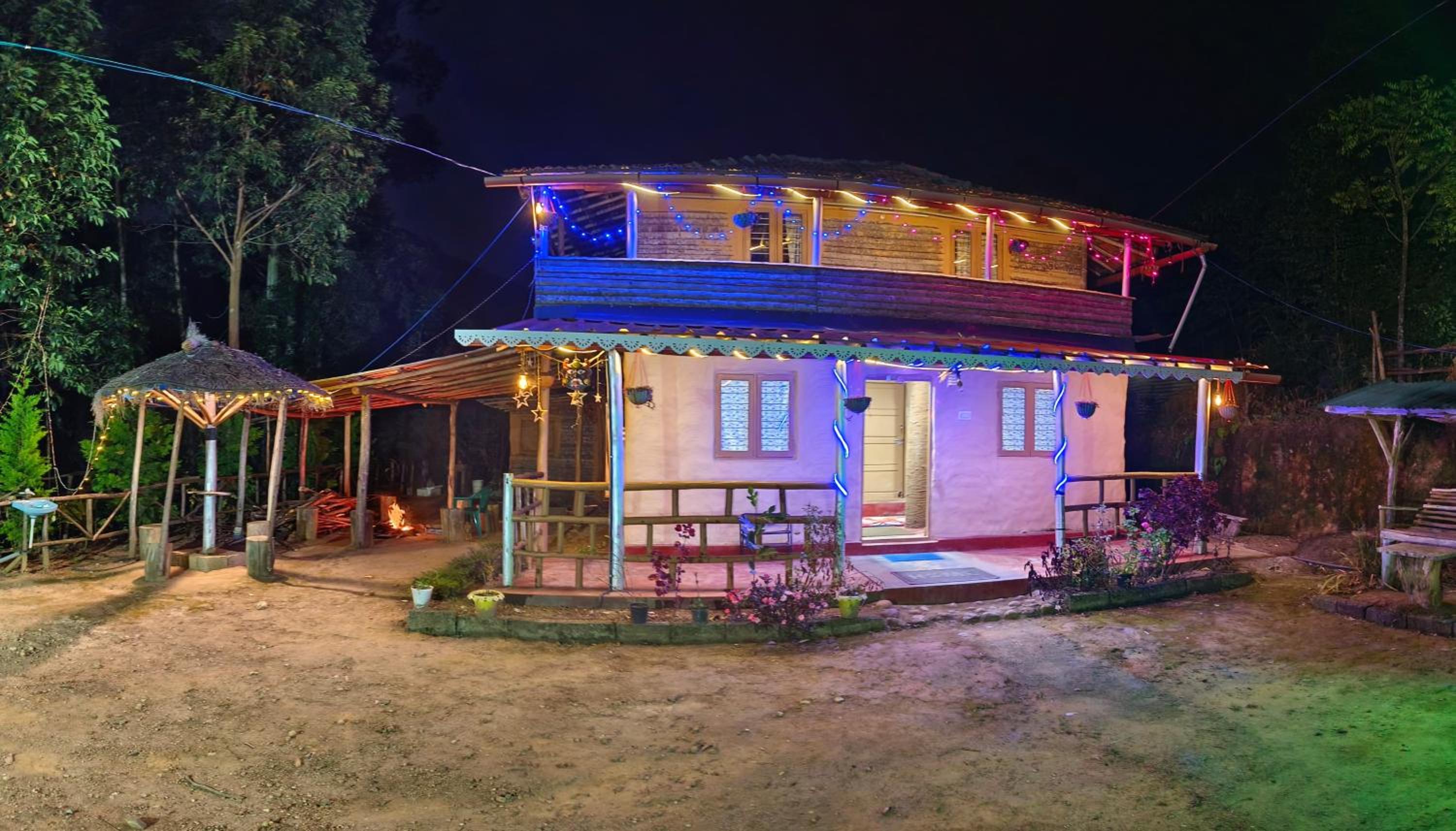 Edenwood Retreats Mudhouse view 2
