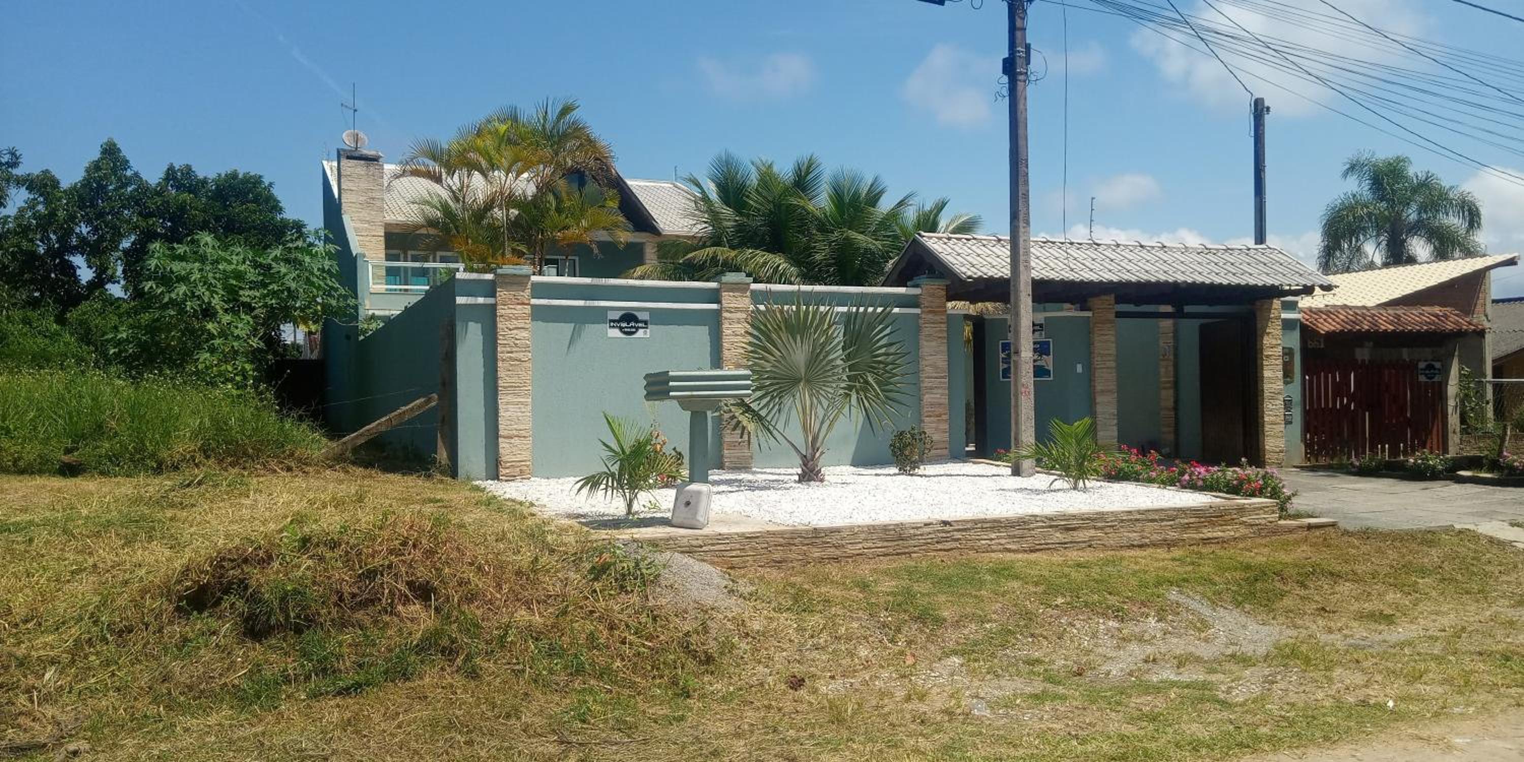 Casa com piscina na Praia de Guaratuba