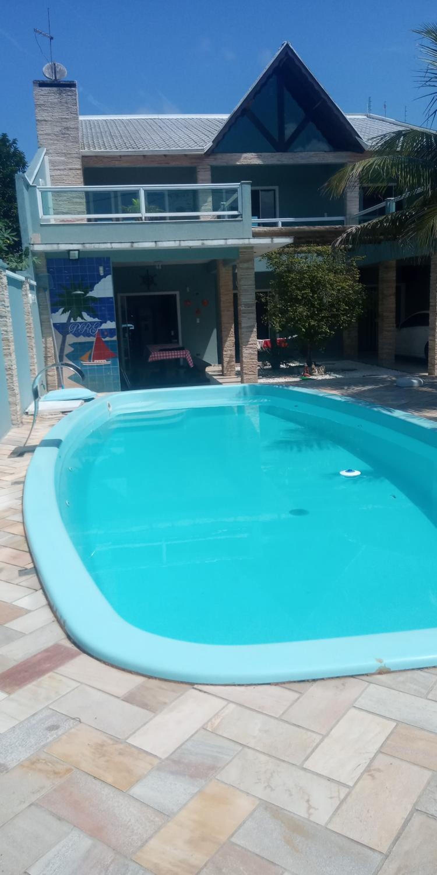 Casa com piscina na Praia de Guaratuba