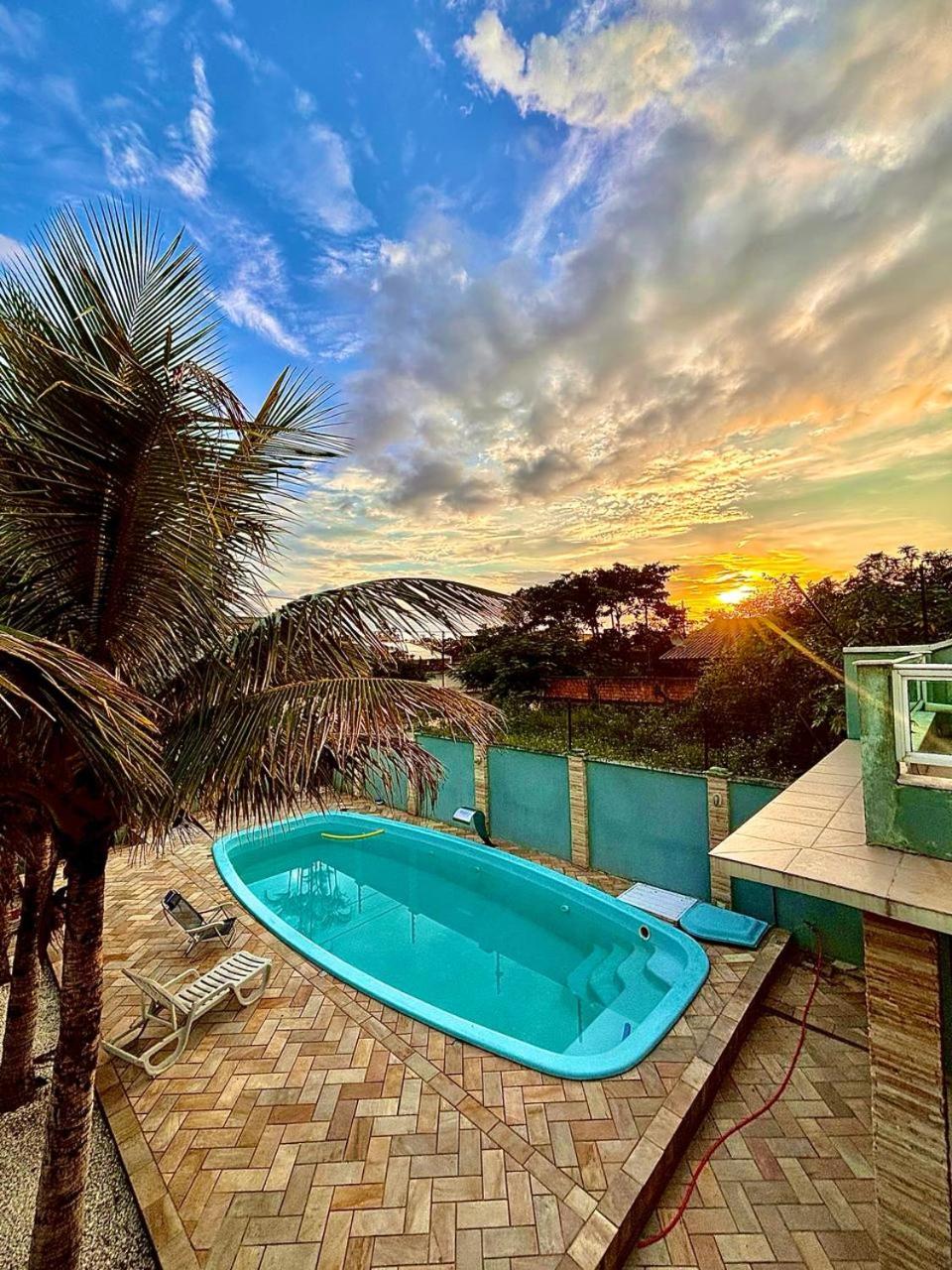 Casa com piscina na Praia de Guaratuba