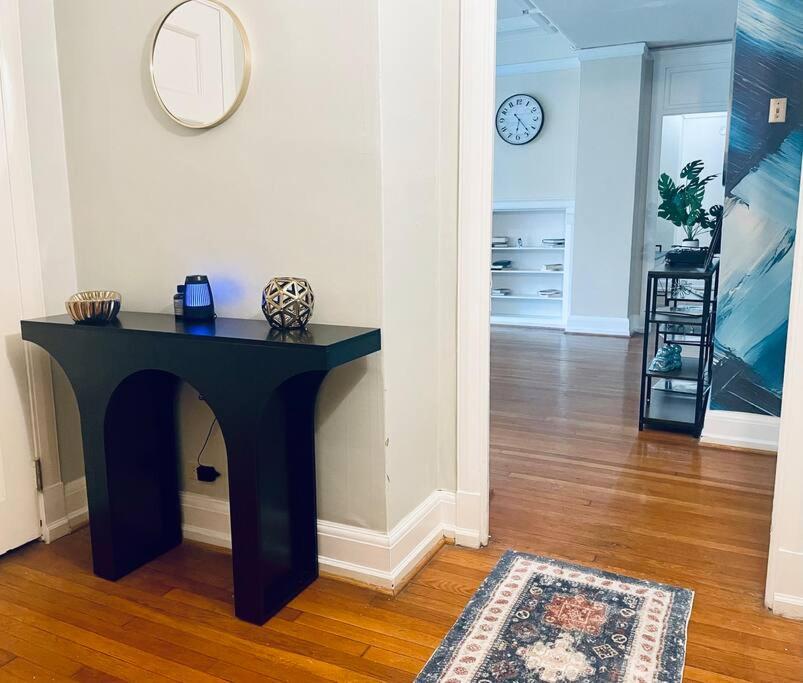 Historic Downtown 3bdr with Pool Table