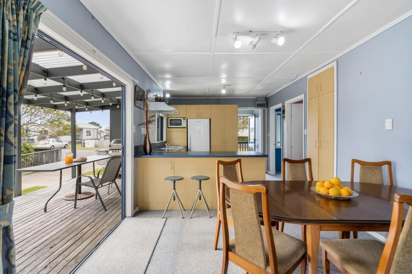 Holidays on Hampton - House plus sleep-out view 4