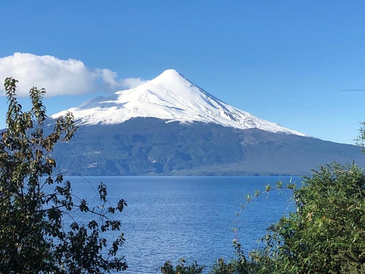 CASA del LAGO orilla PLAYA, PUERTO VARAS nueva en B00KING