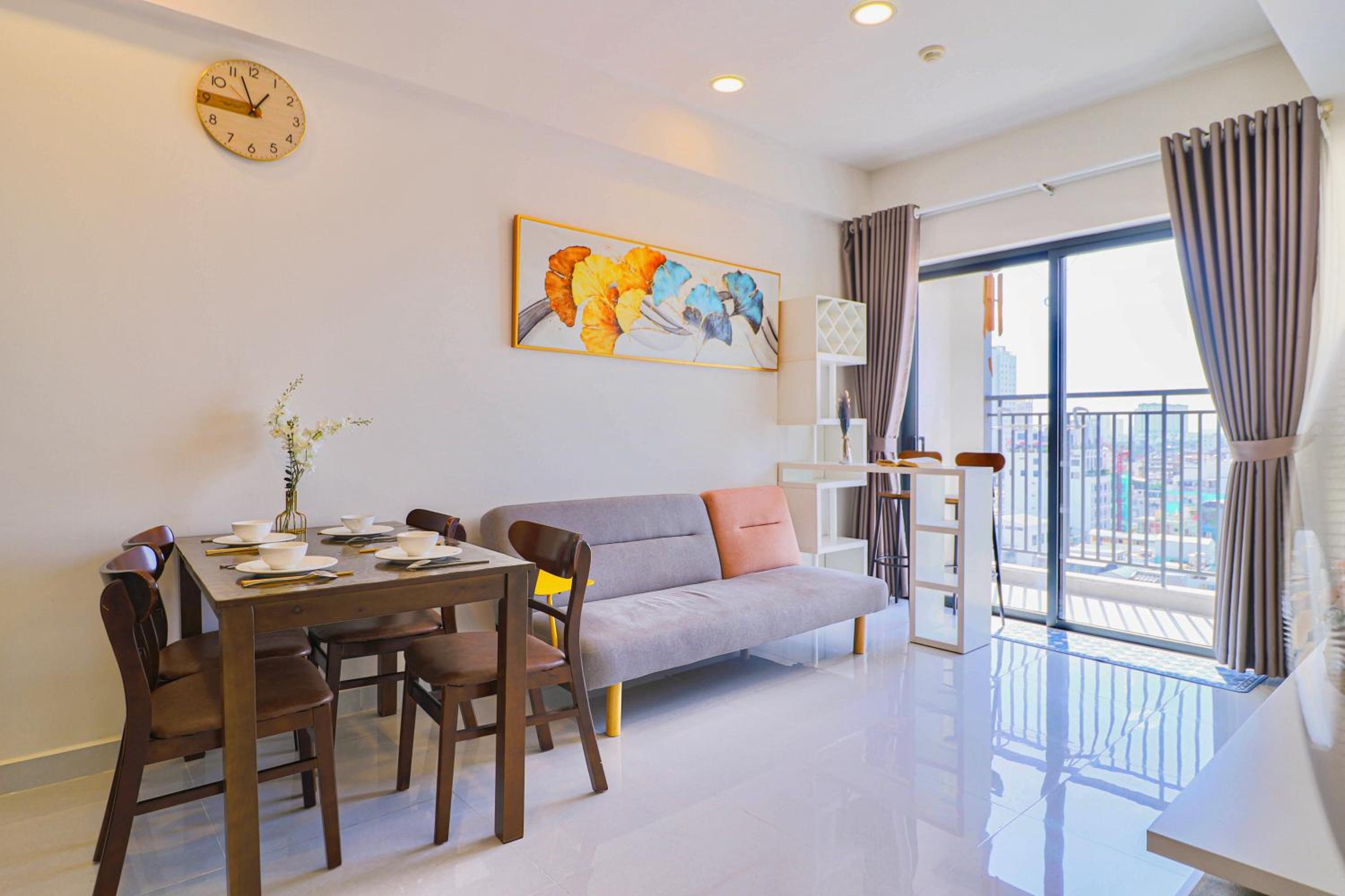 SOHO Suites - Saigon Central, 5-Min-To-Bui Vien Street