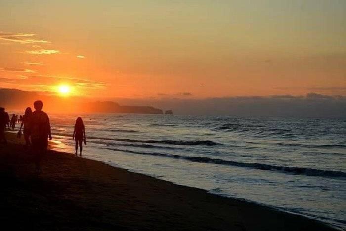 CASA EN LA PLAYA Tonsupa-Ecuador