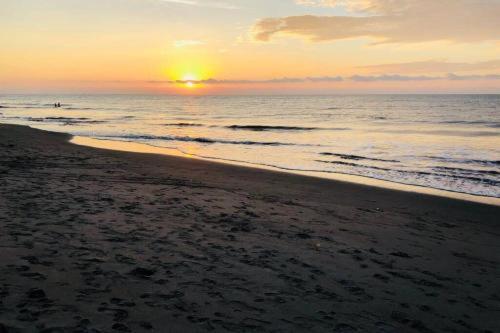 CASA EN LA PLAYA Tonsupa-Ecuador