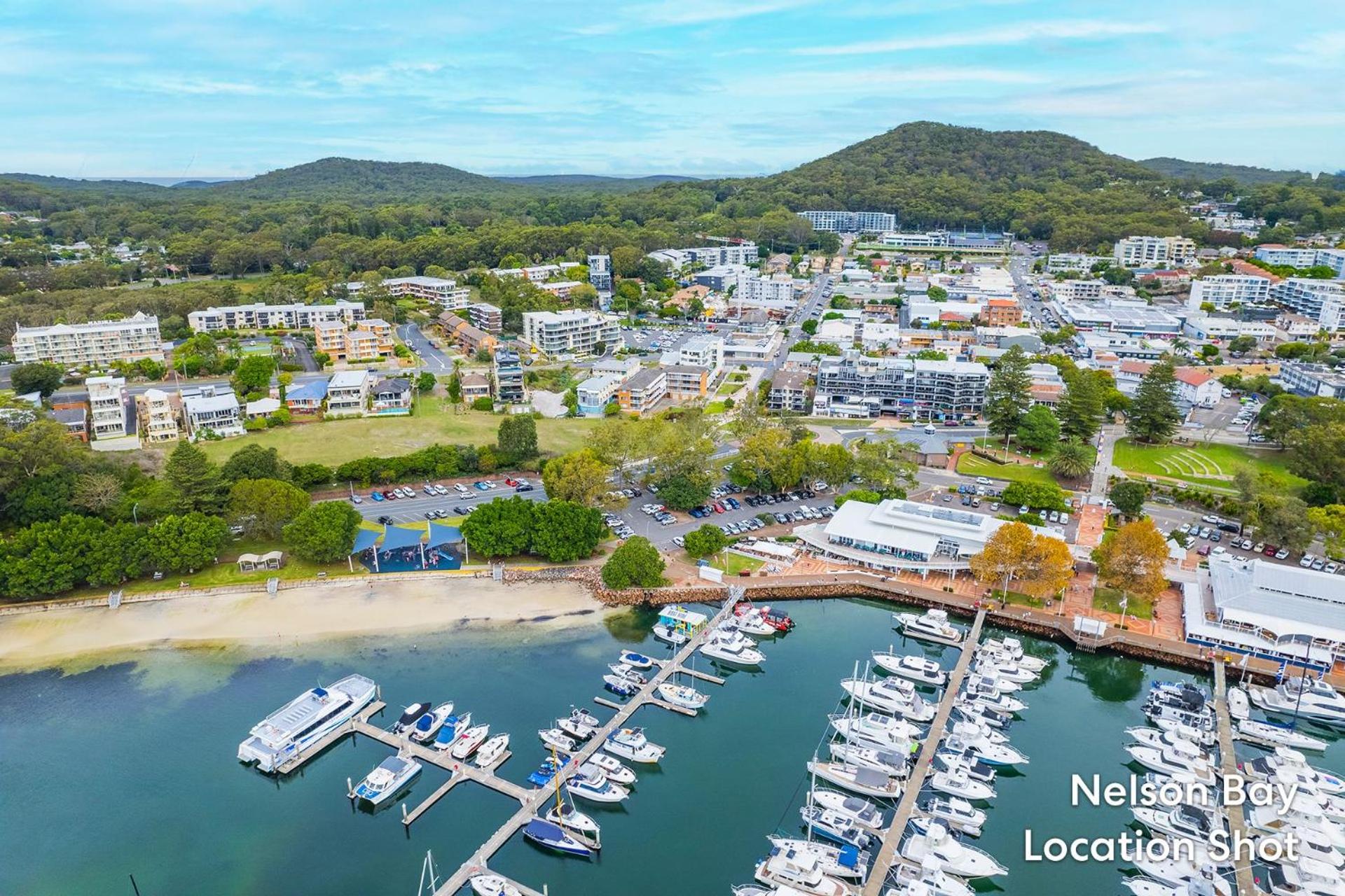 Shelly's Bay Escape, 27c Dowling St - stylish with ducted air con and Wi-Fi