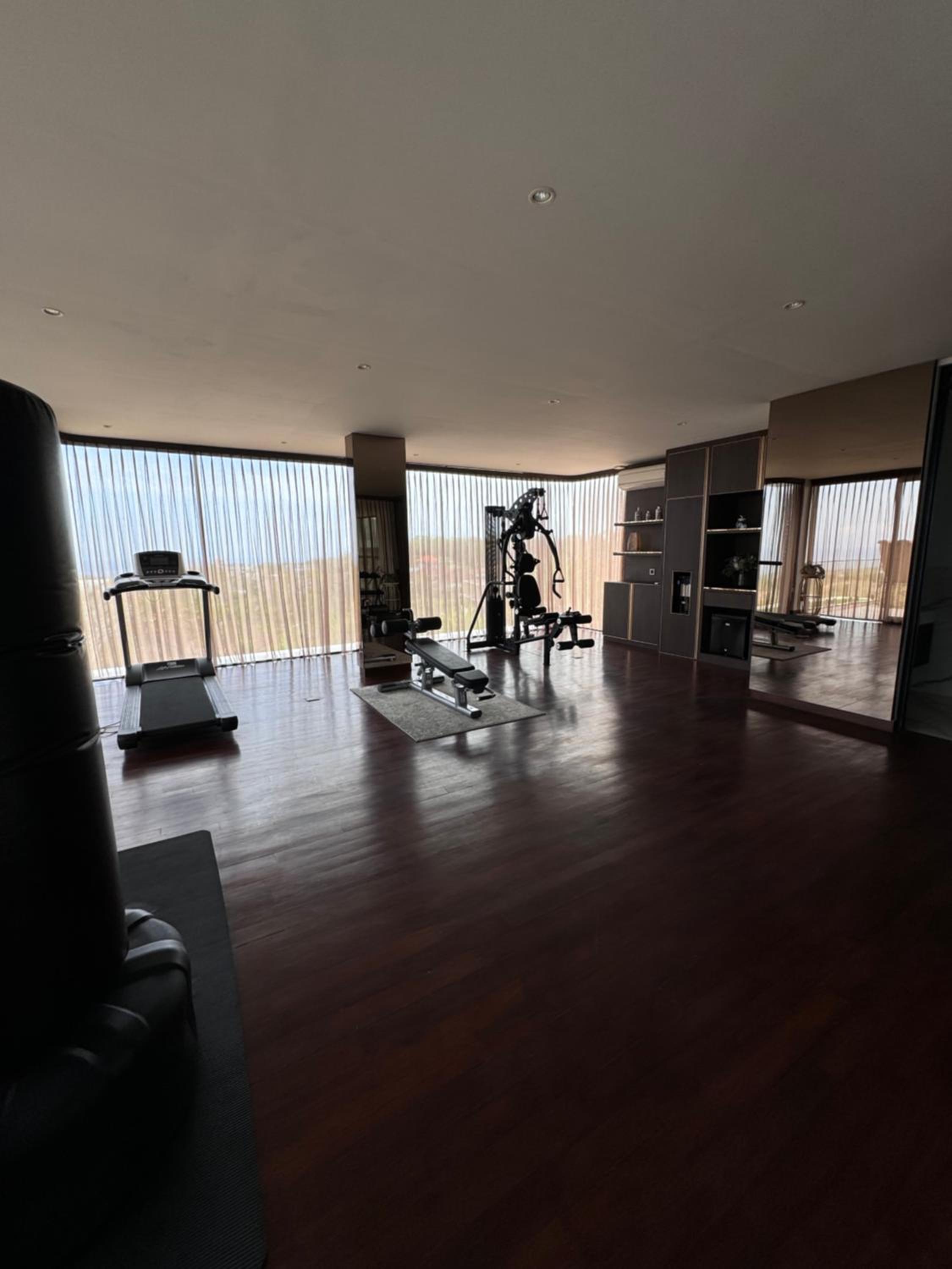 Luxury 6-Bedroom Villa in Uluwatu view 4