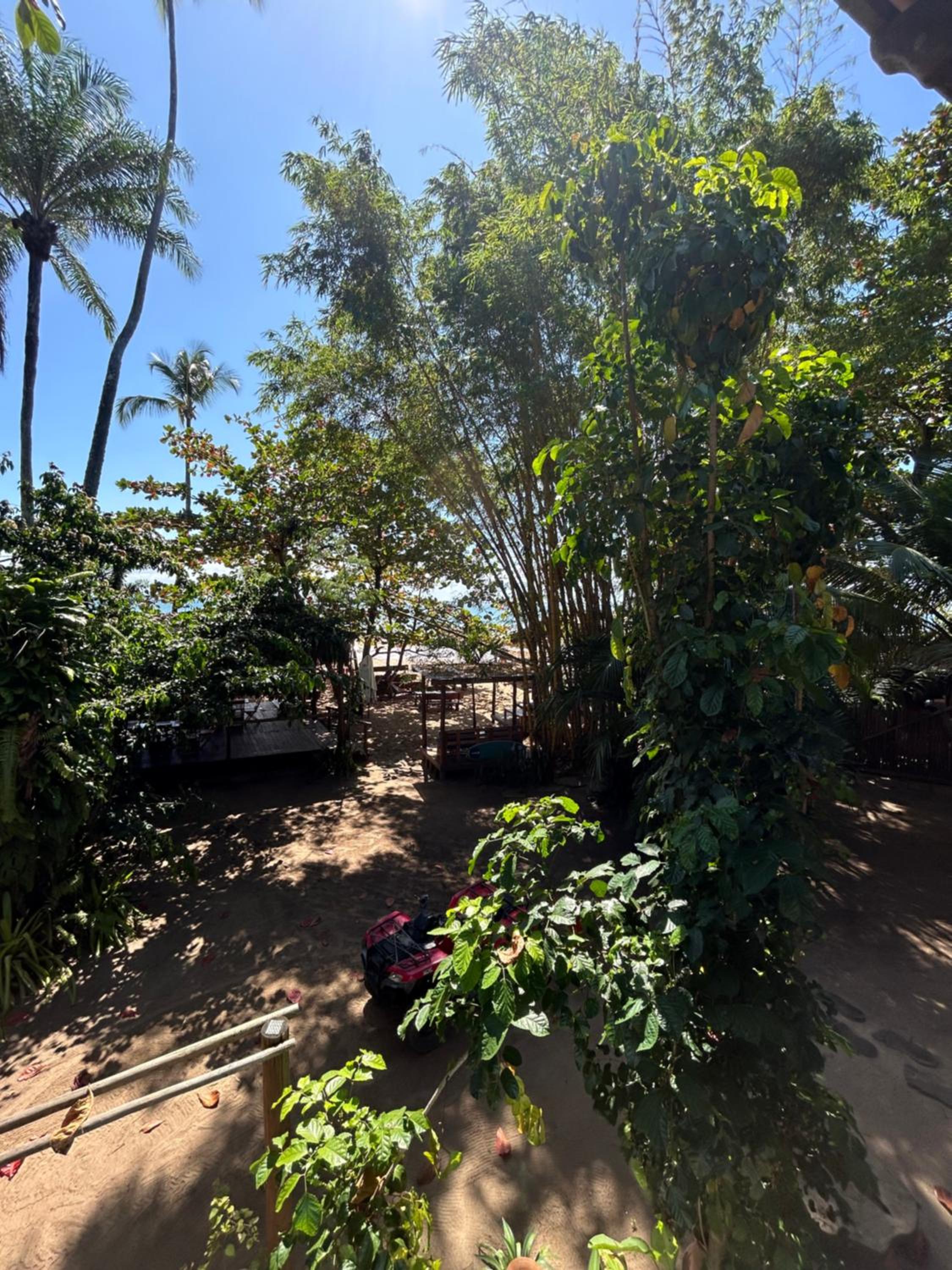 Só Praia triplo, Jardins