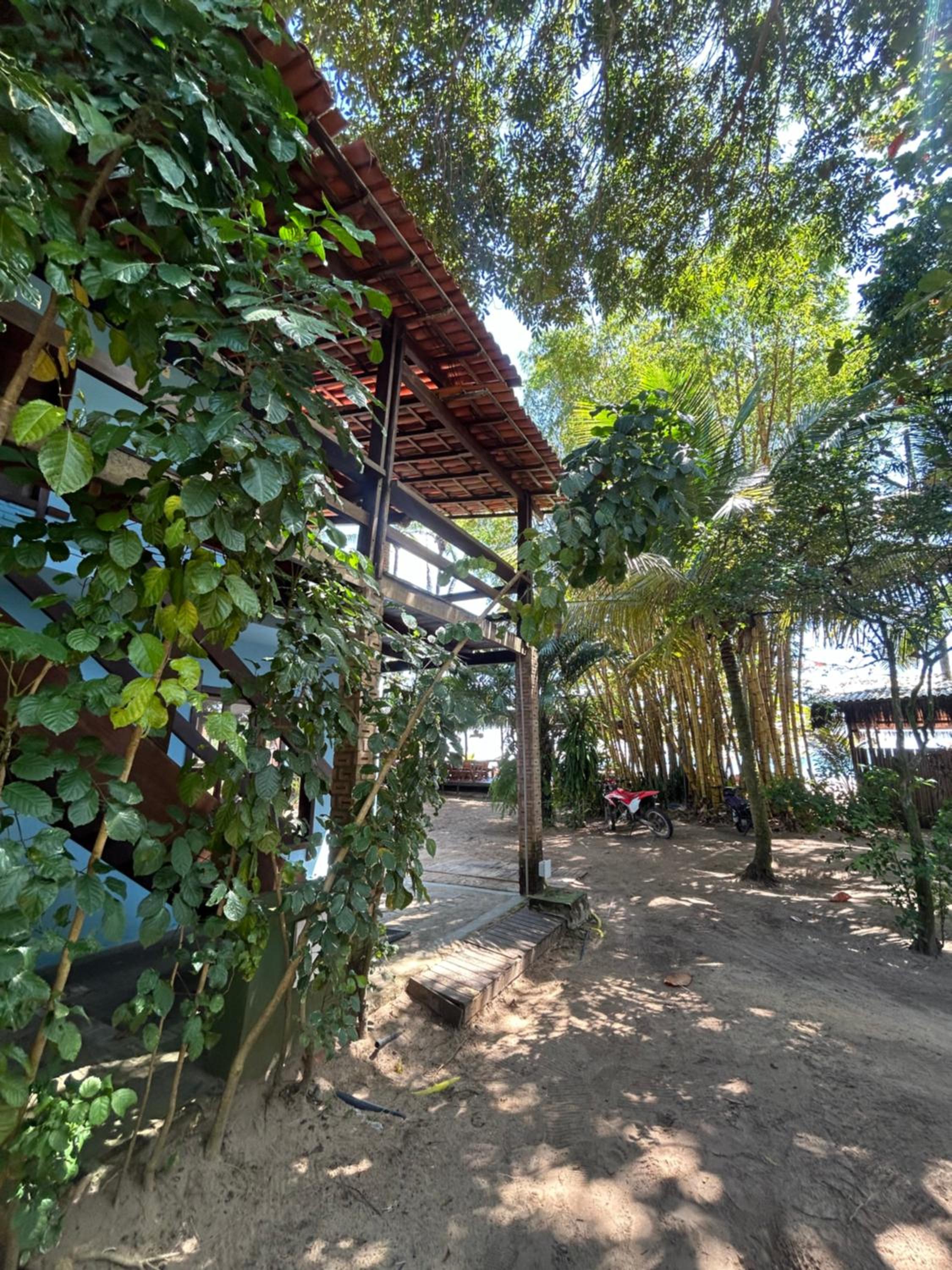 Só Praia triplo, Jardins