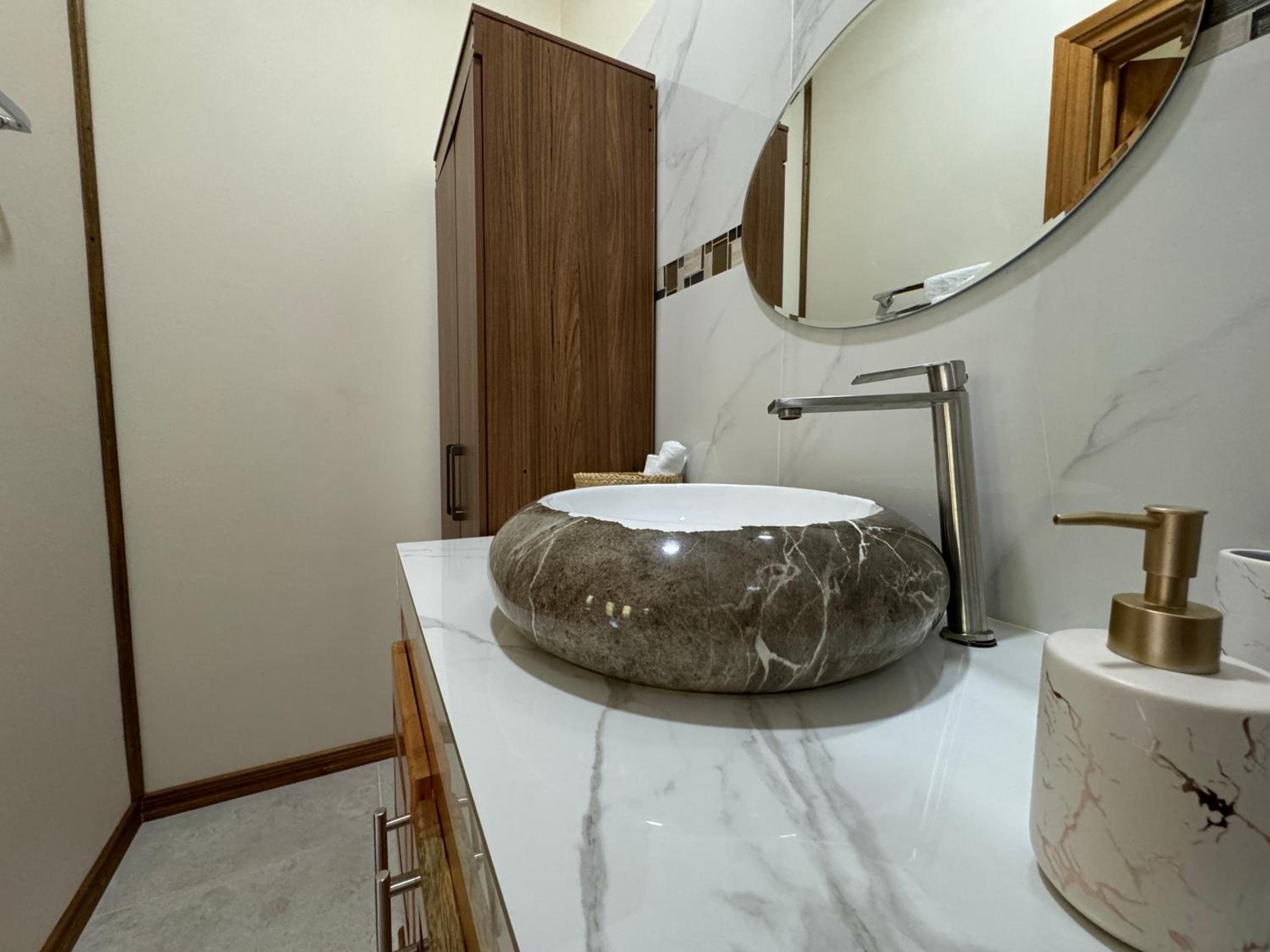 Chilamate Room