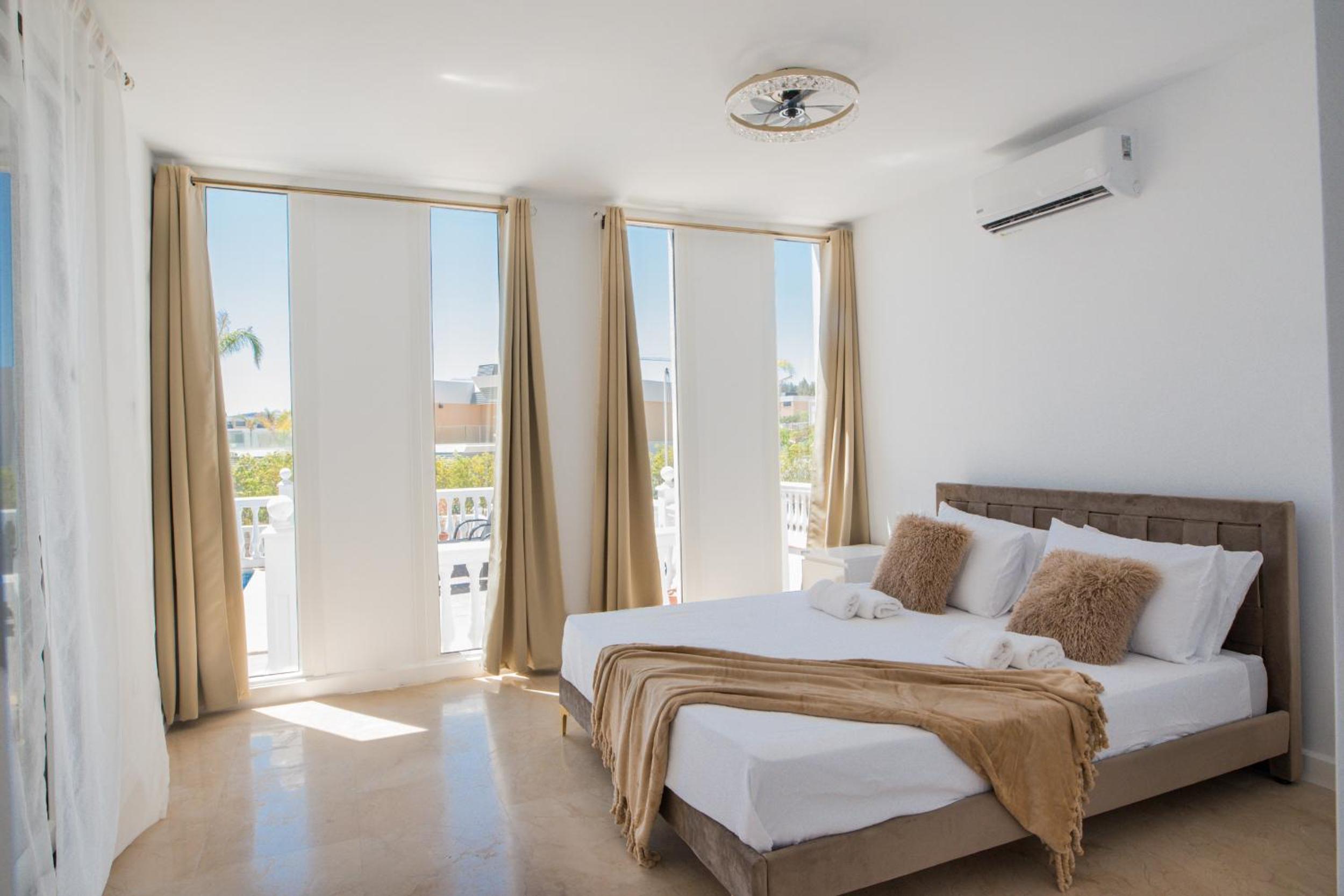 Dream beach-side villa with sea views & close to golf view 3