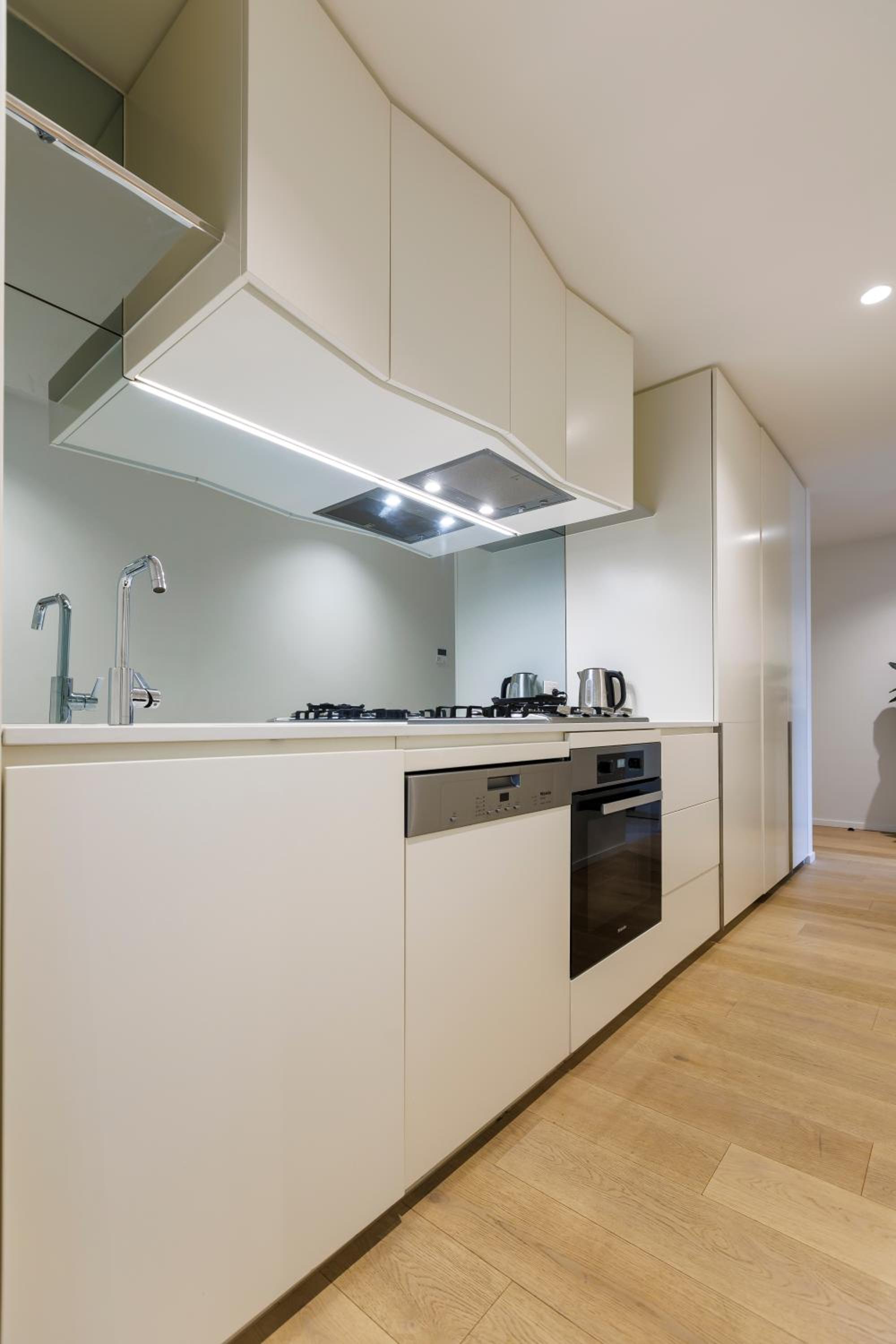 Luxe Lofts- Melbourne Square Apartments