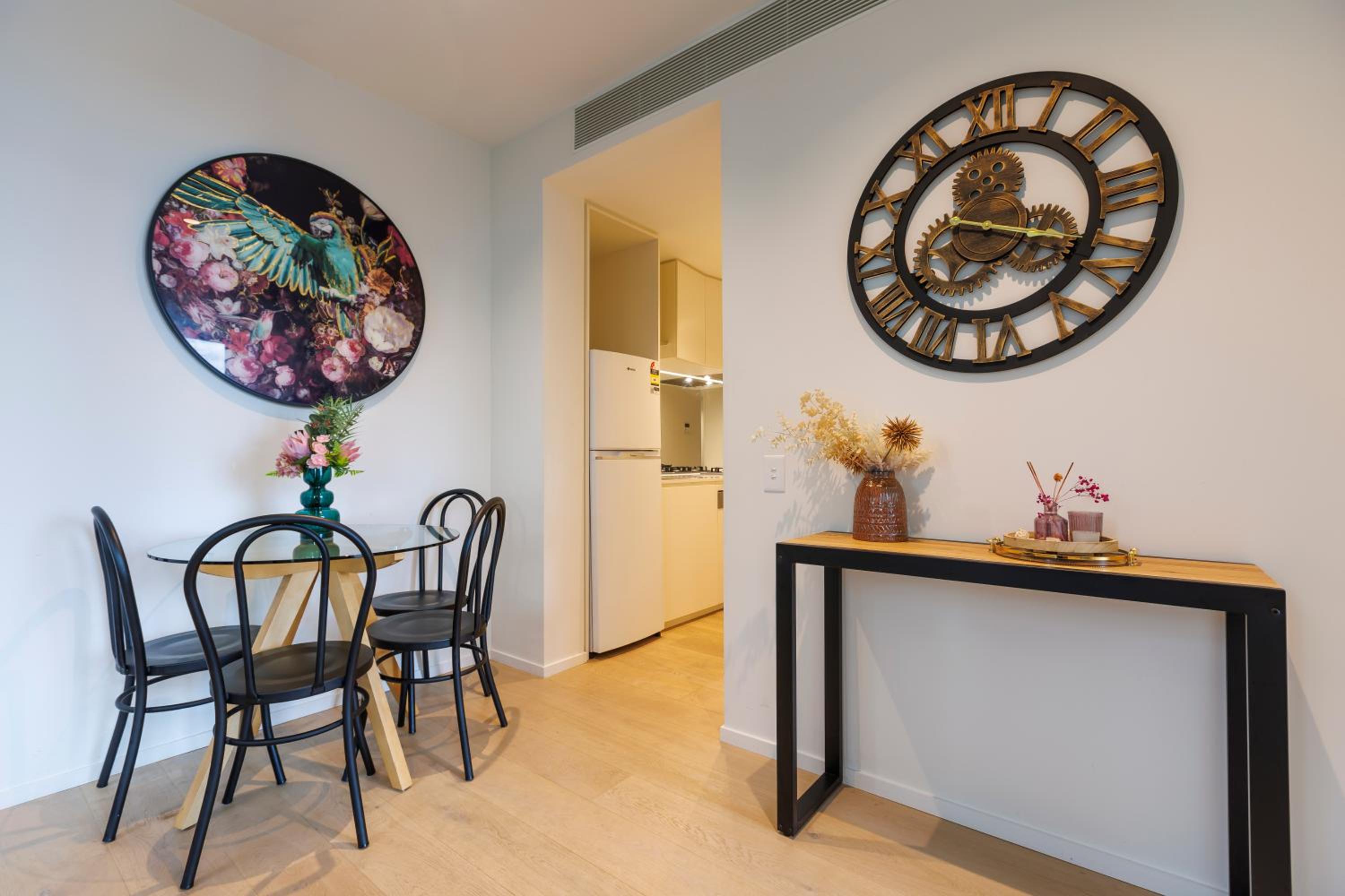 Luxe Lofts- Melbourne Square Apartments