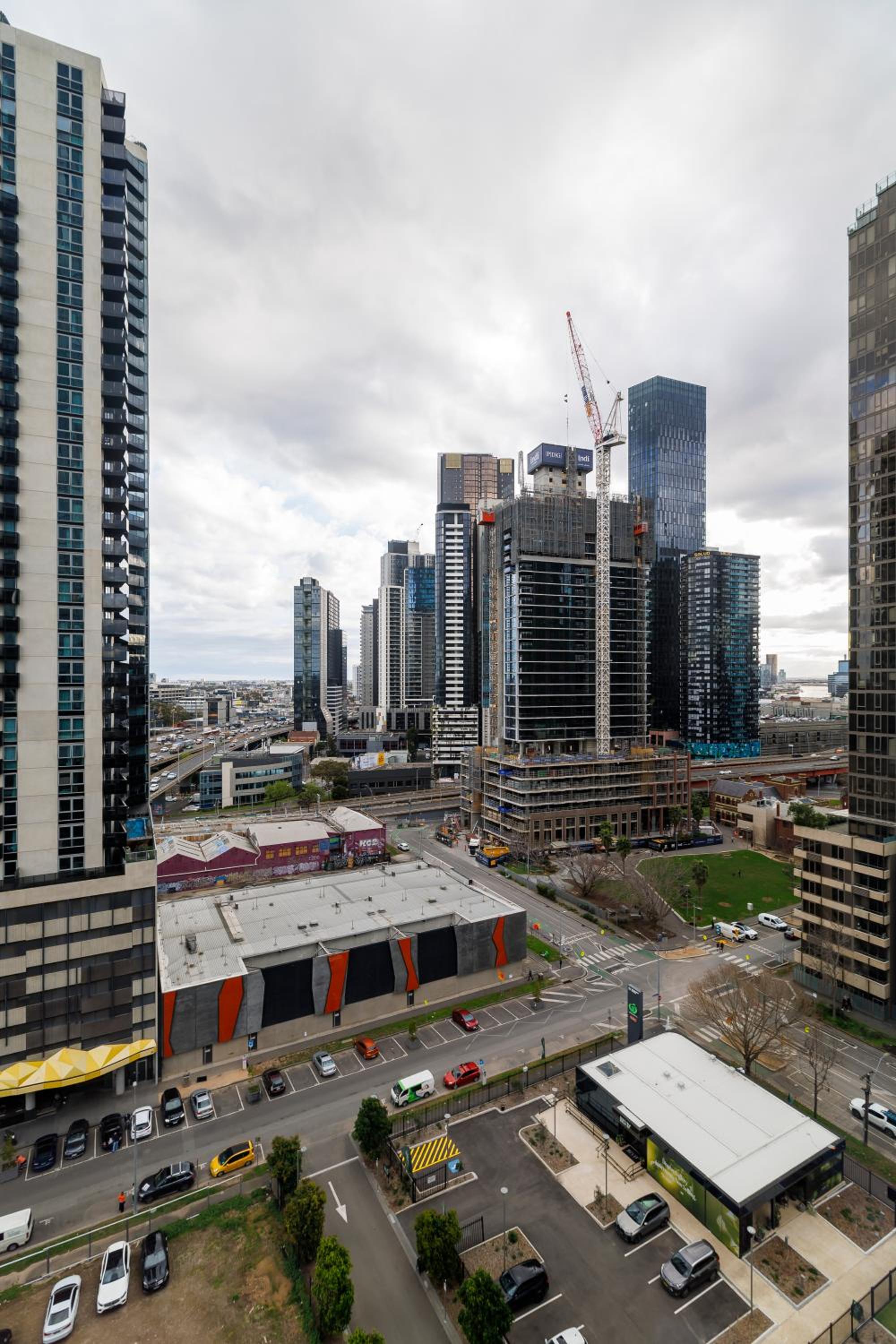 Luxe Lofts- Melbourne Square Apartments
