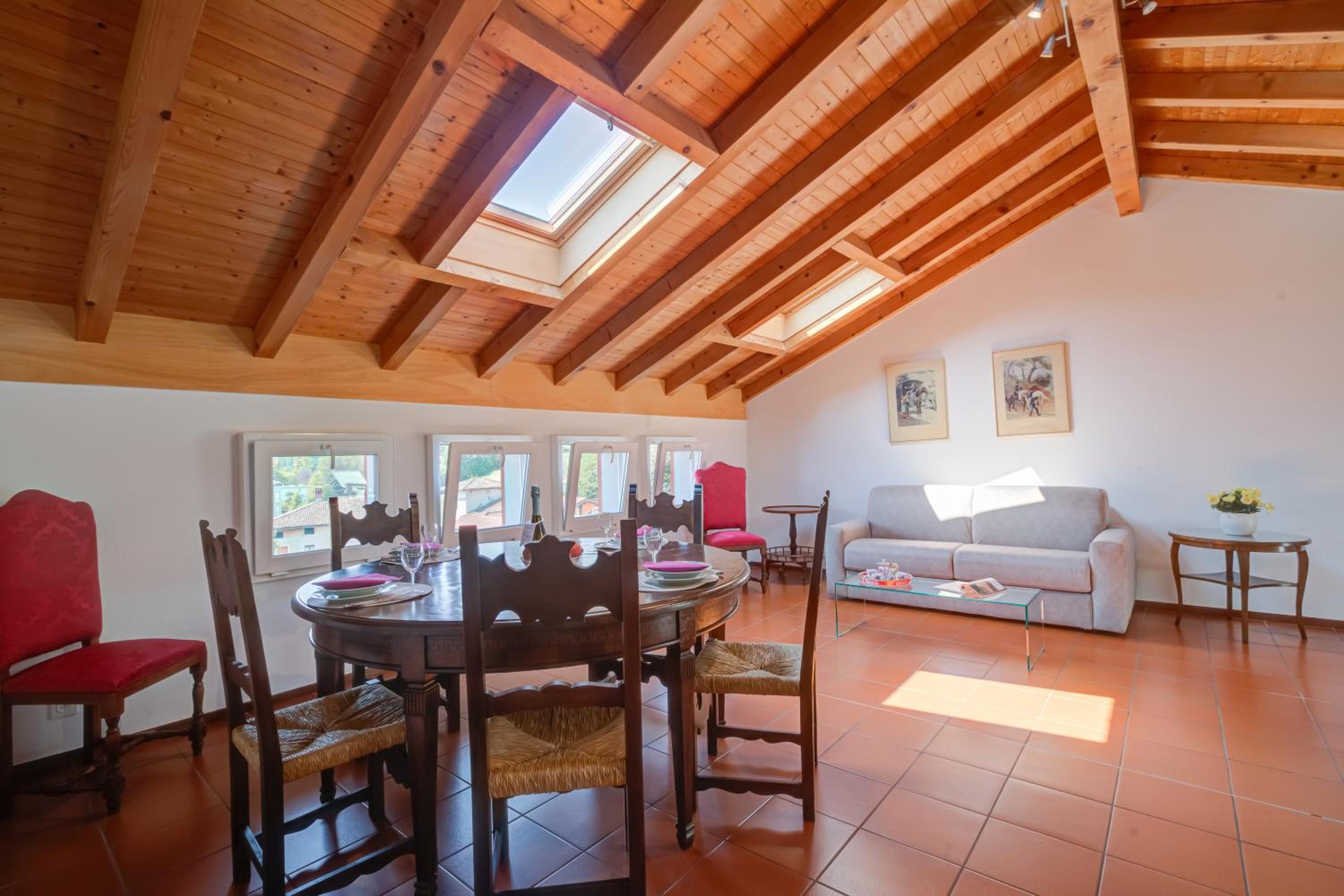Attico a Caslano - Happy Rentals