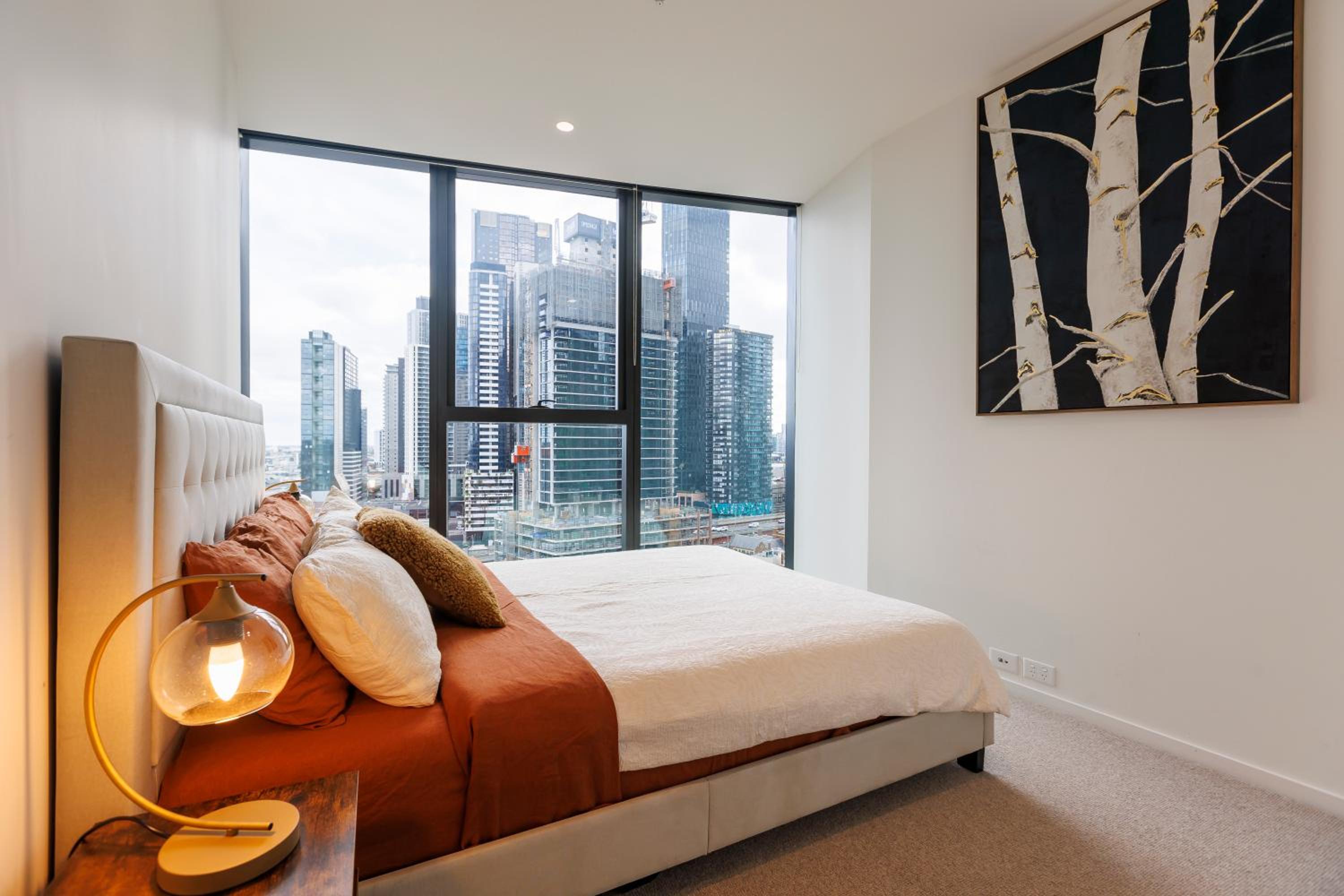 Luxe Lofts- Melbourne Square Apartments