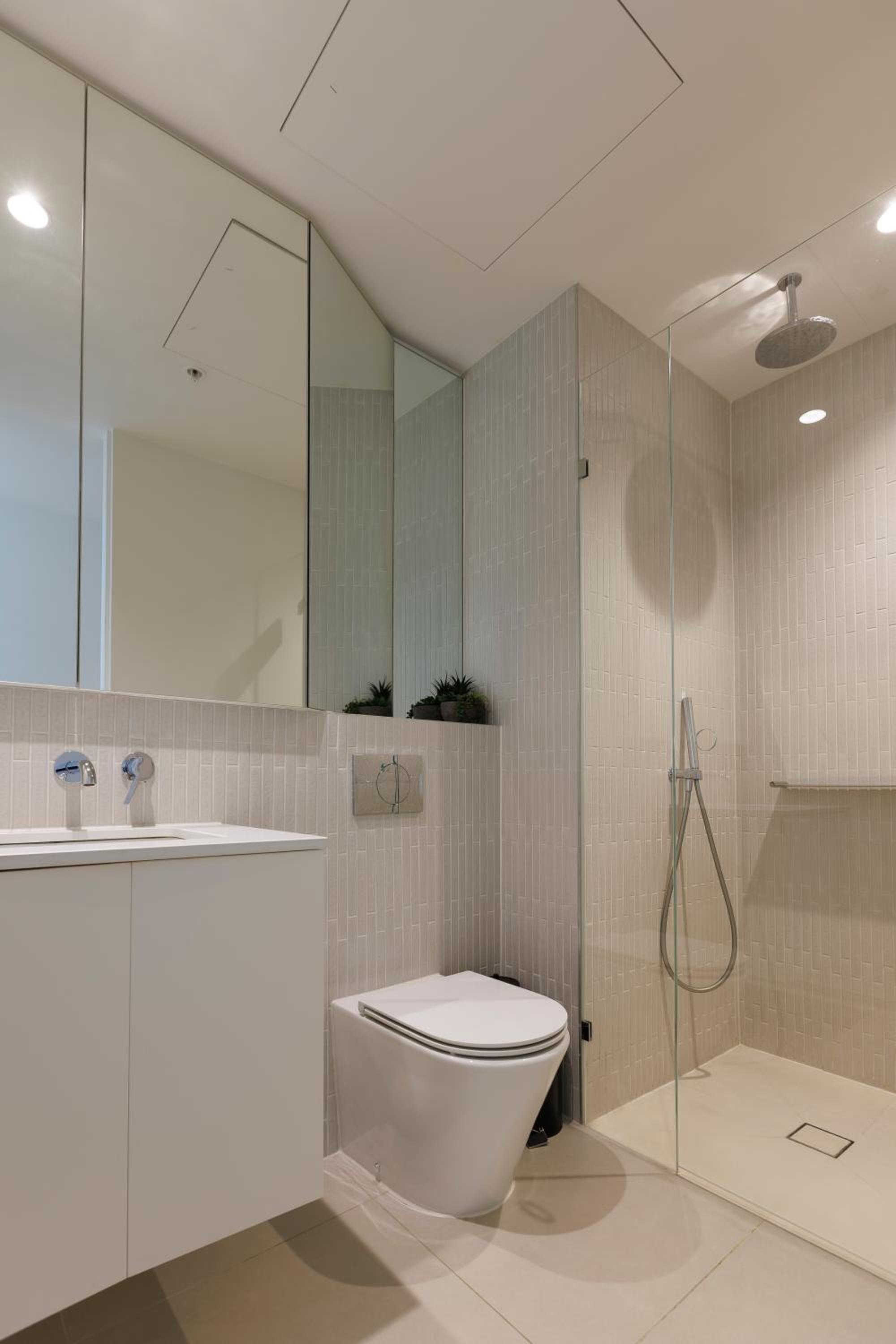 Luxe Lofts- Melbourne Square Apartments