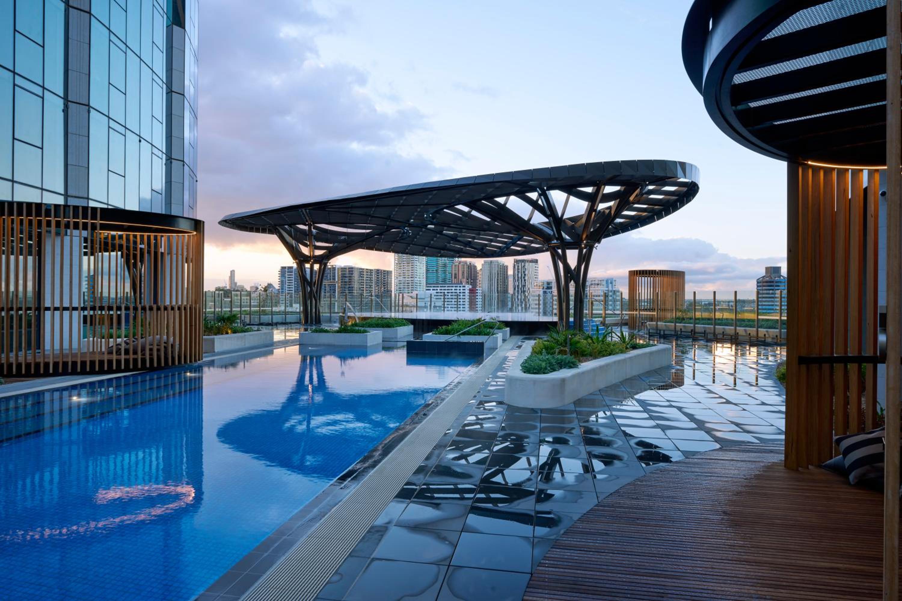 Luxe Lofts- Melbourne Square Apartments