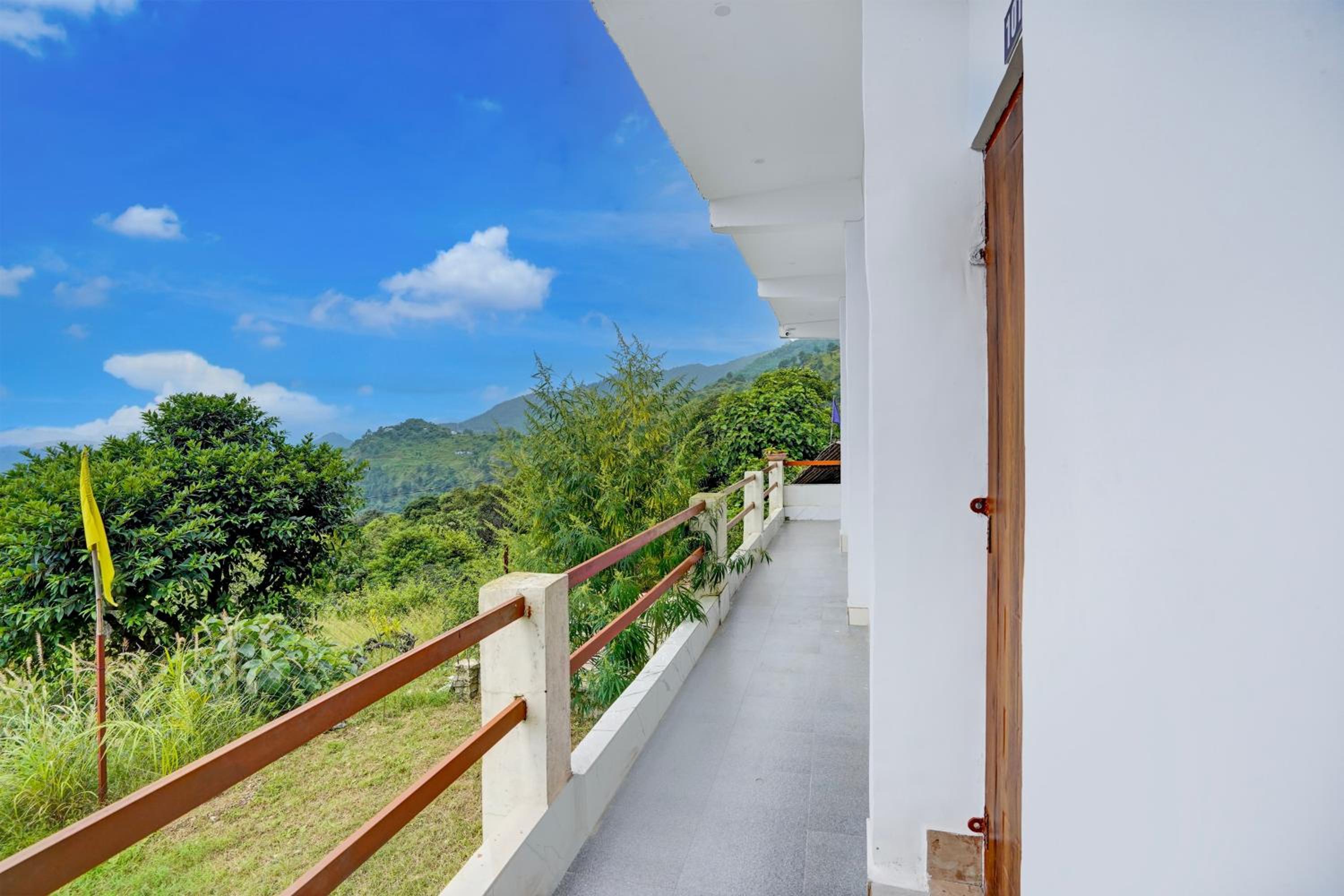 SPOT ON Hotel Saral Blue Star view 2
