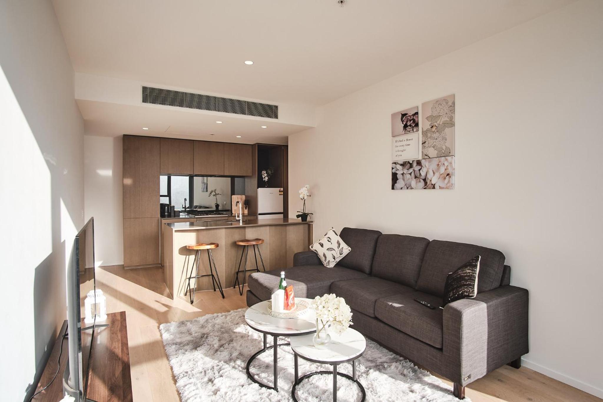 Luxe Lofts- Melbourne Square Apartments