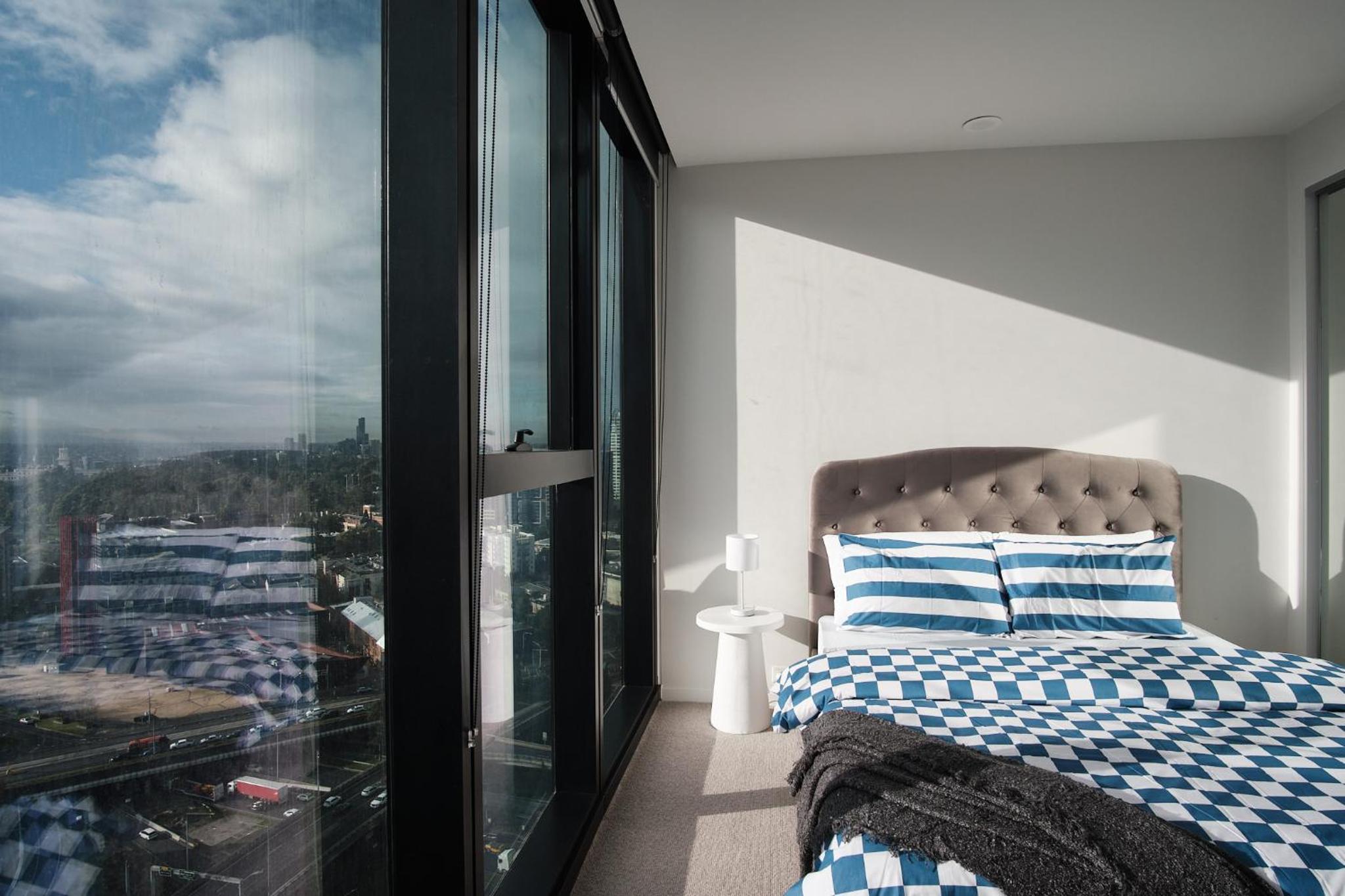Luxe Lofts- Melbourne Square Apartments