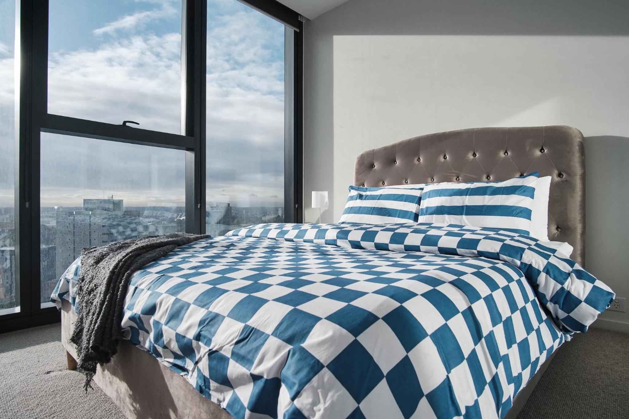 Luxe Lofts- Melbourne Square Apartments