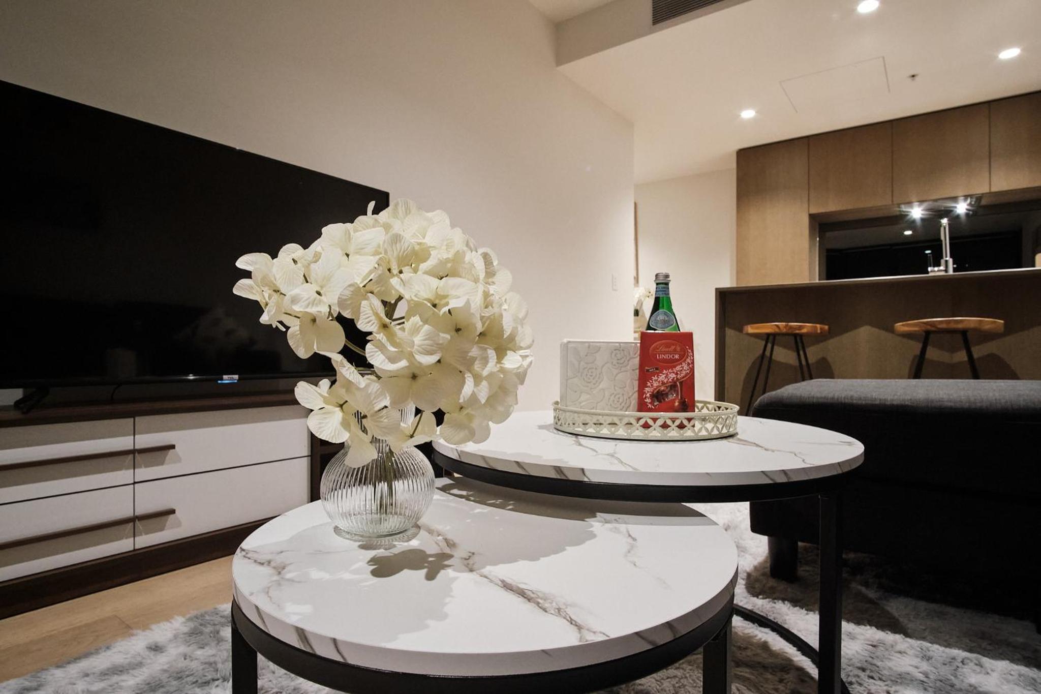 Luxe Lofts- Melbourne Square Apartments