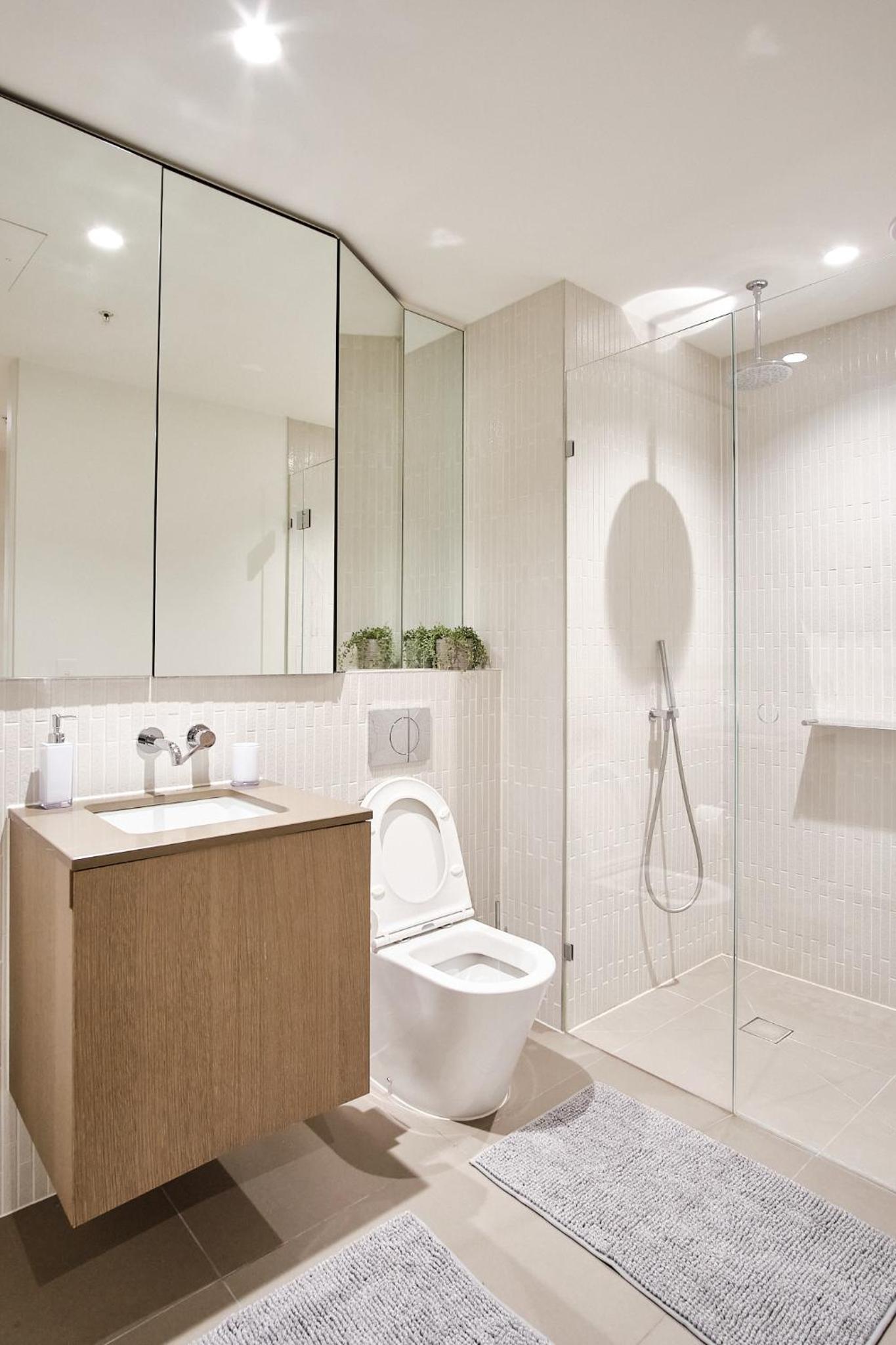 Luxe Lofts- Melbourne Square Apartments