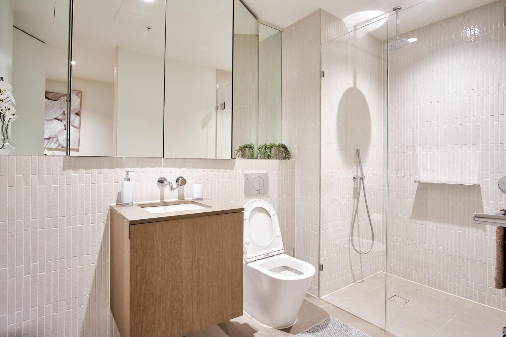 Luxe Lofts- Melbourne Square Apartments