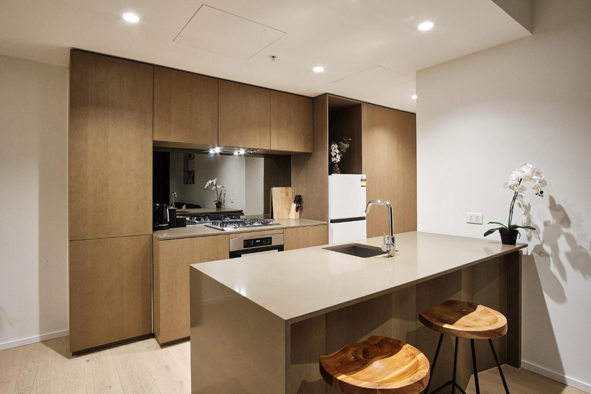 Luxe Lofts- Melbourne Square Apartments