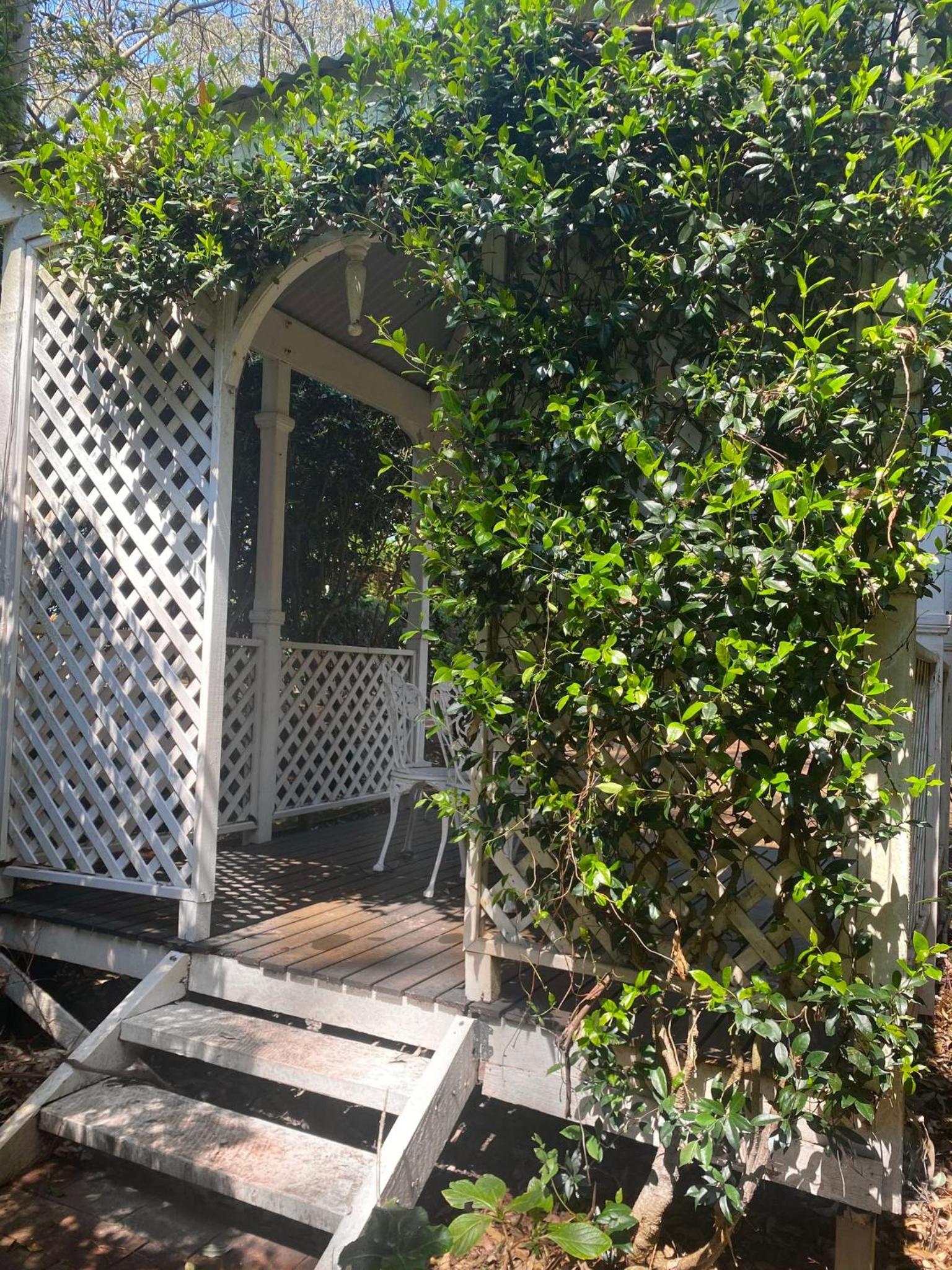 The Romantic Pink English Cottage at Tamborine Mountain