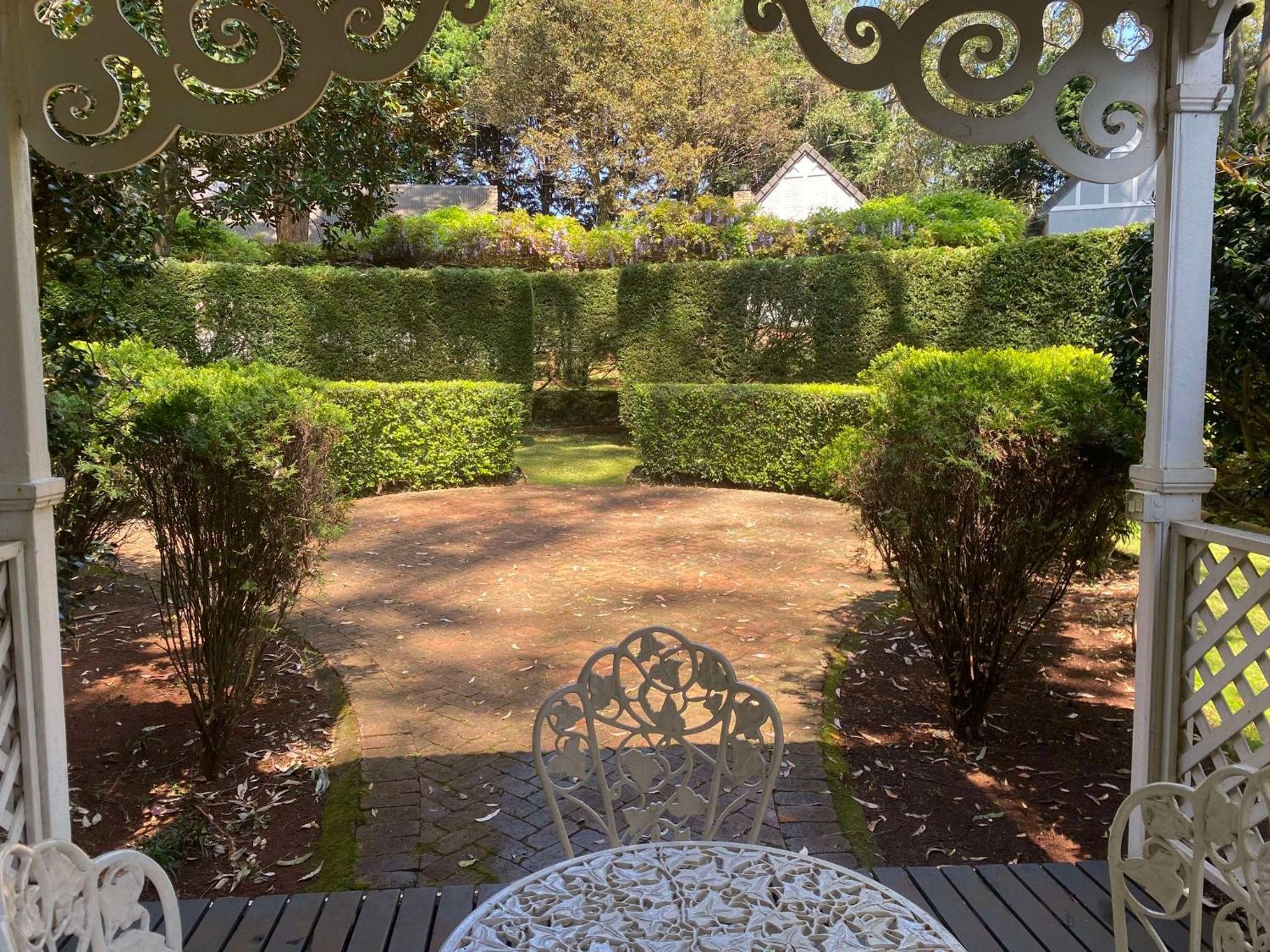 The Romantic Pink English Cottage at Tamborine Mountain