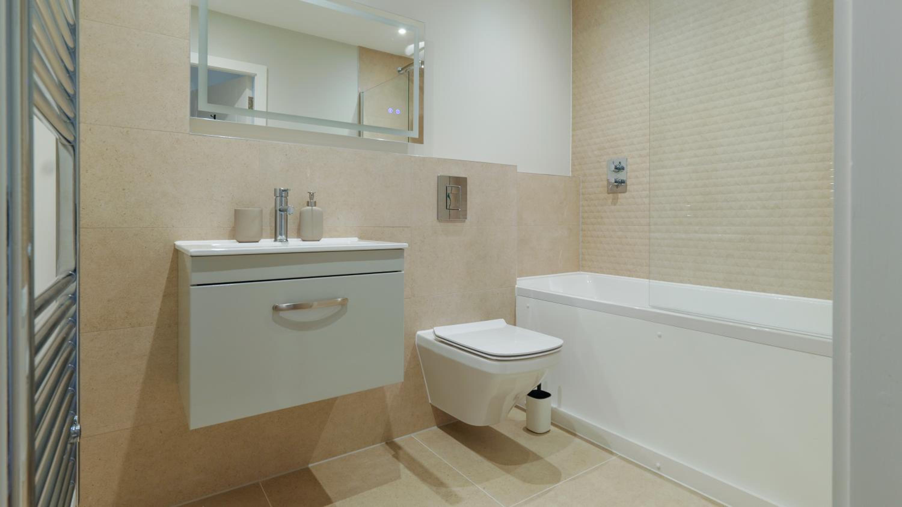 NEW Luxury South Manchester Flat