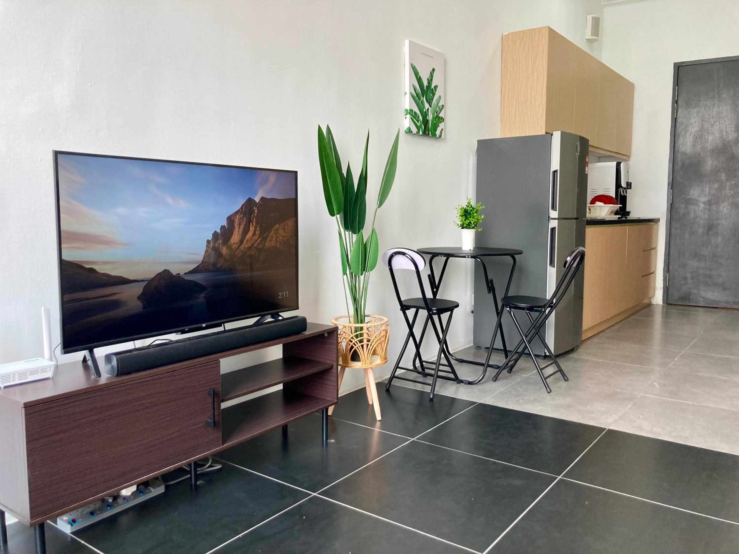 PJ Suites 5pax 1utama MRT FreeCarpark XiaomiTV photo 1