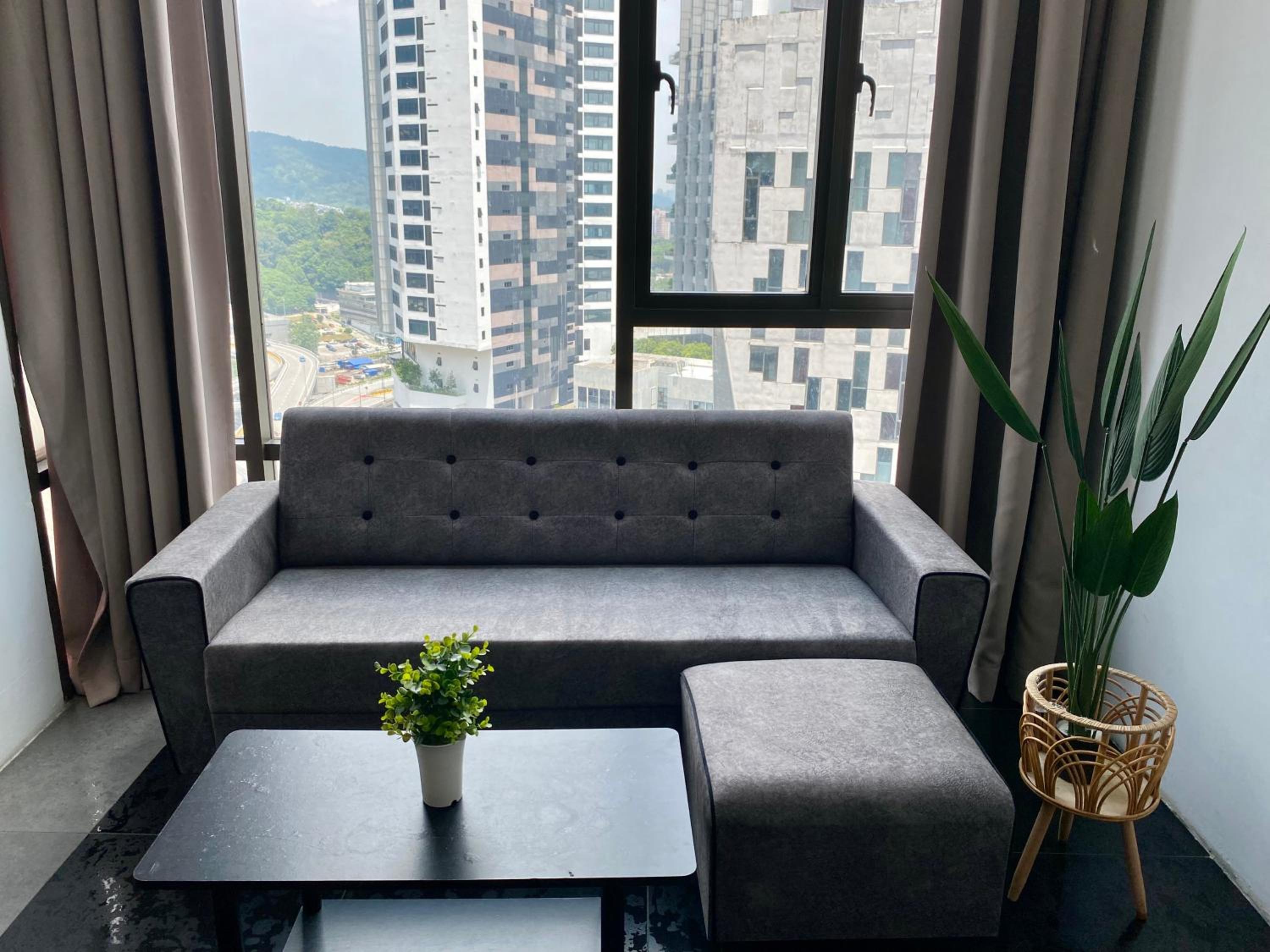 PJ Suites 5pax 1utama MRT FreeCarpark XiaomiTV photo 4