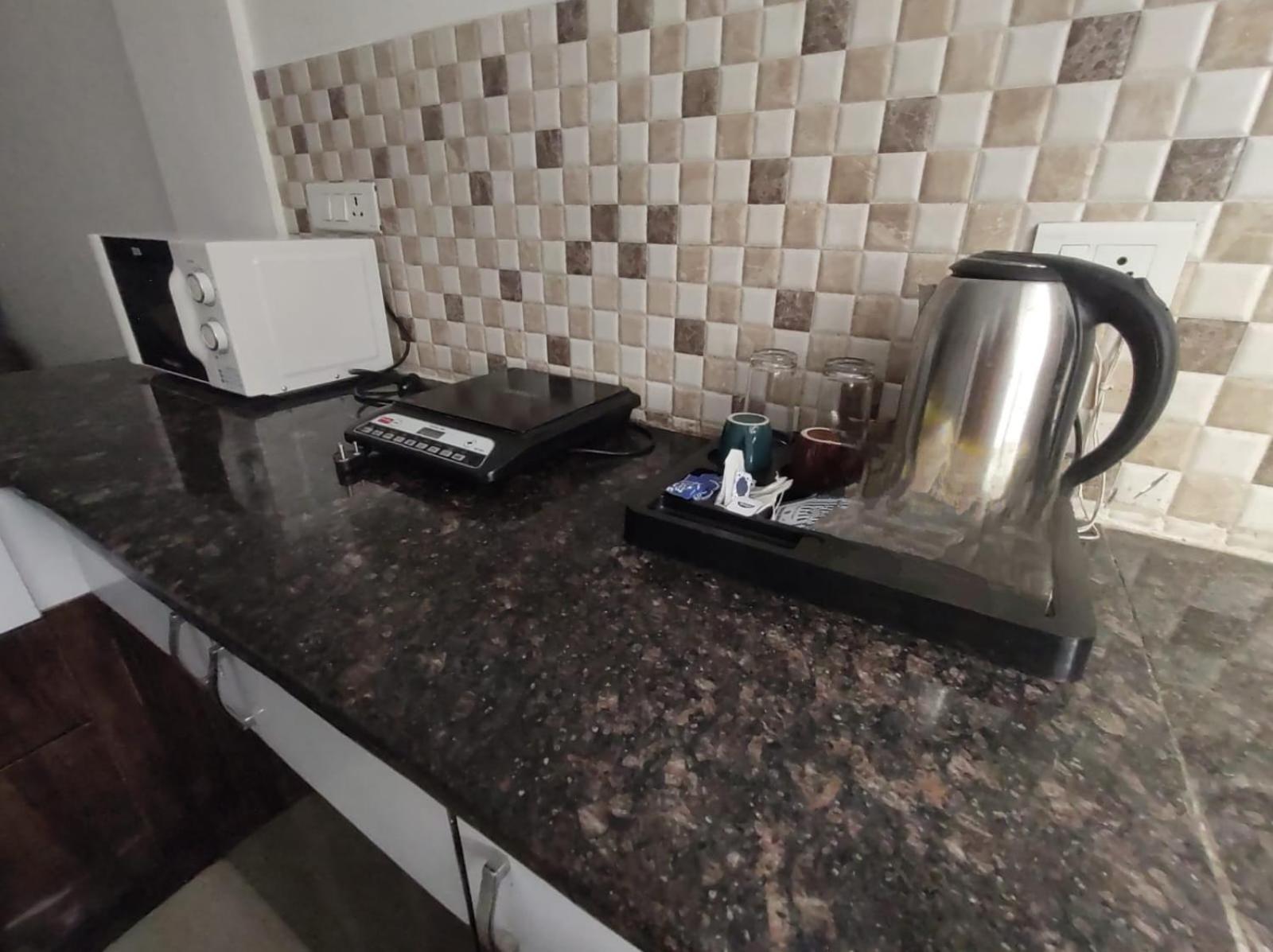 Teerath India - Spacious 1BHK near Prem Mandir view 5