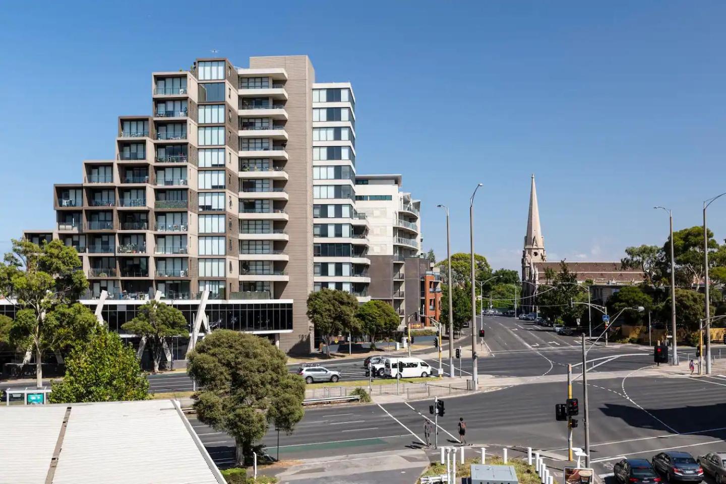 Light & Bright Apt Close to Beach & Fitzroy St