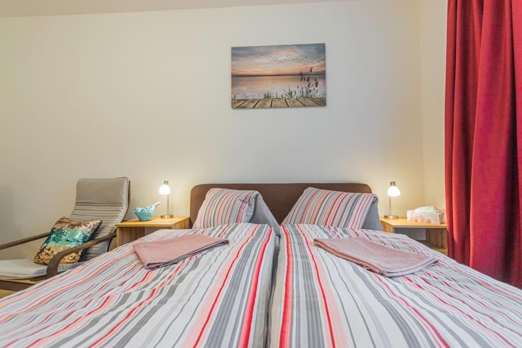 Flat with Bathtub & Balcony, only 12min Centrum, 200Mb WIFI