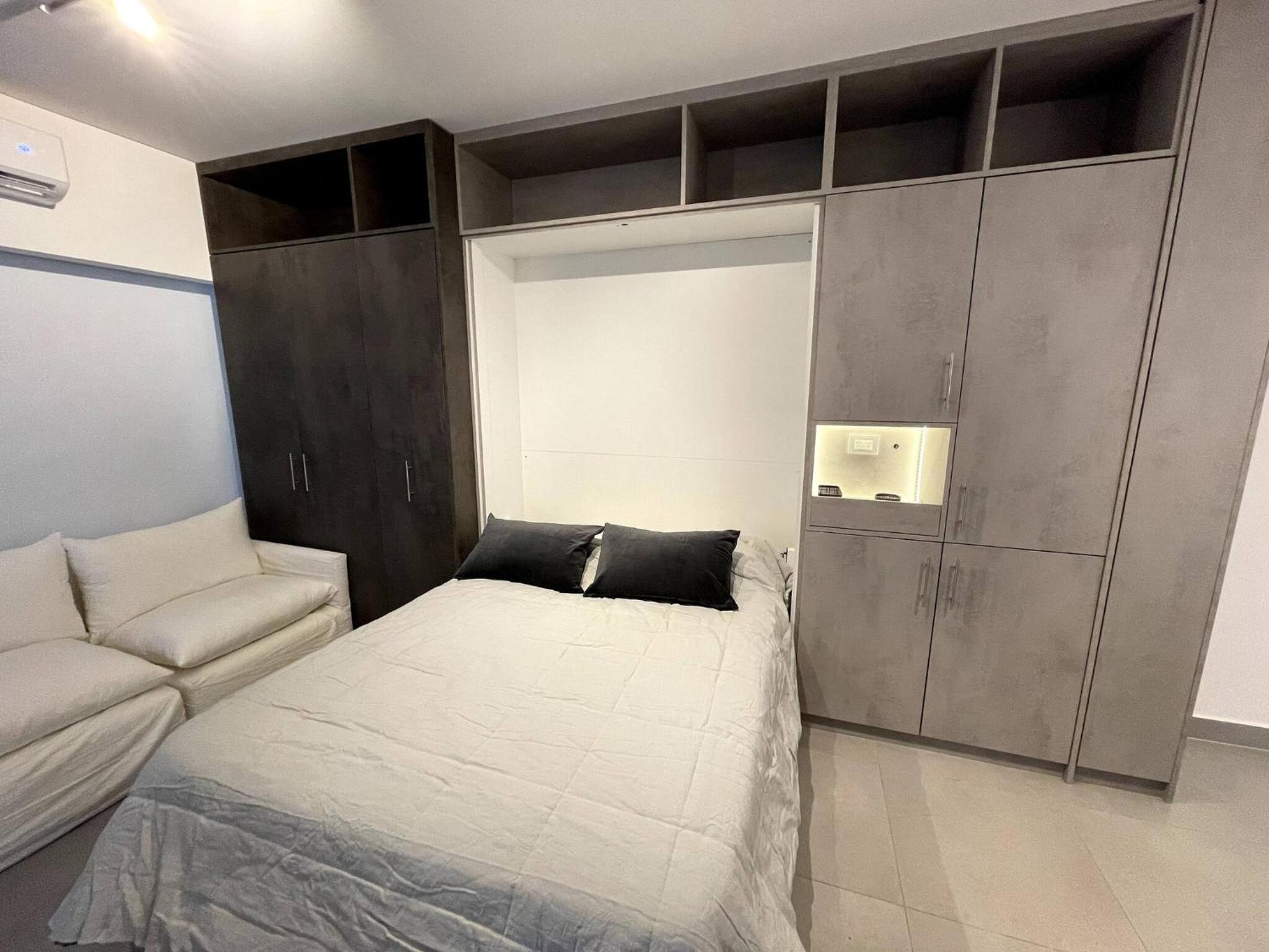 Fantastic Studio with Balcony Pool
