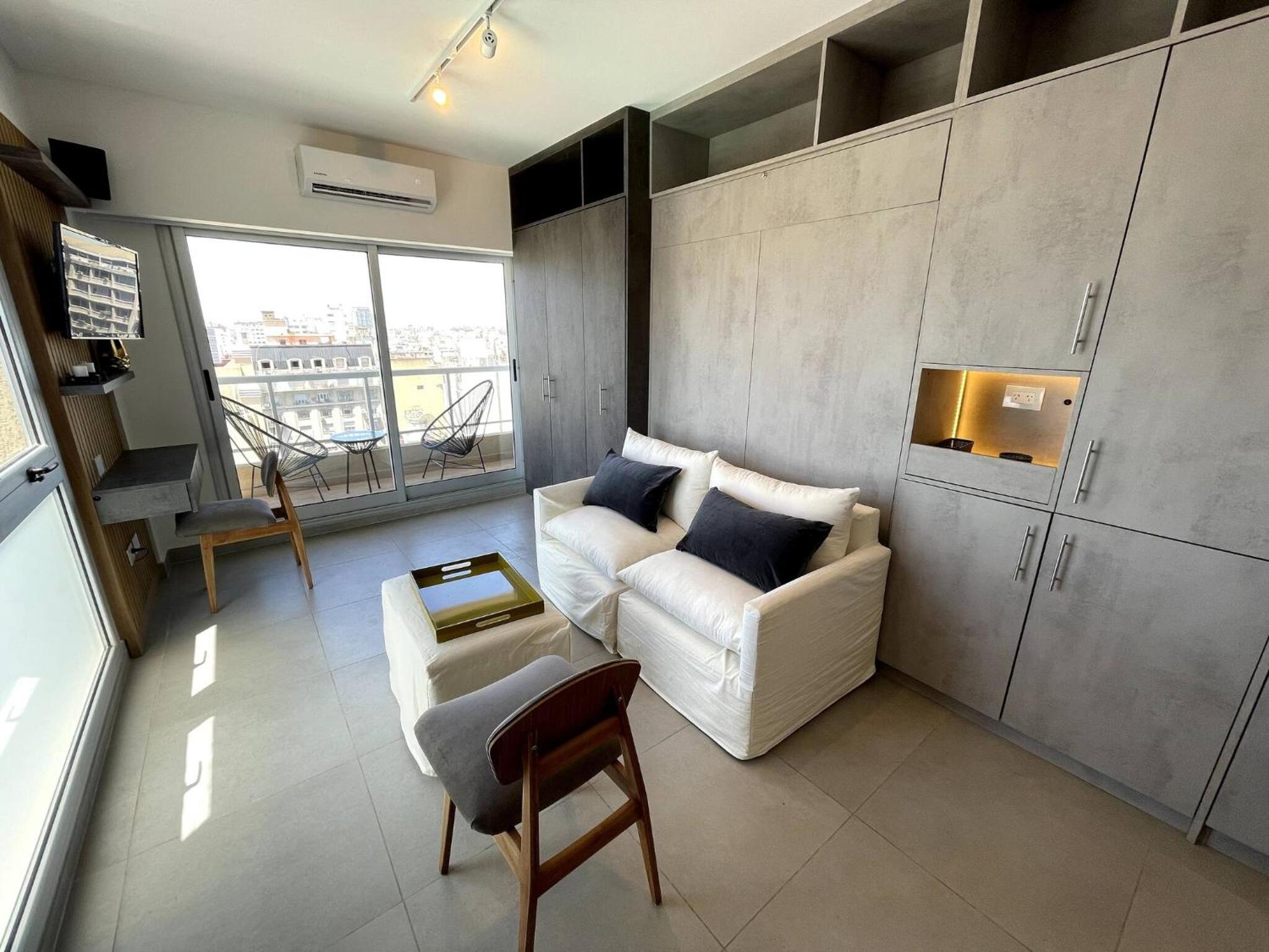 Fantastic Studio with Balcony Pool