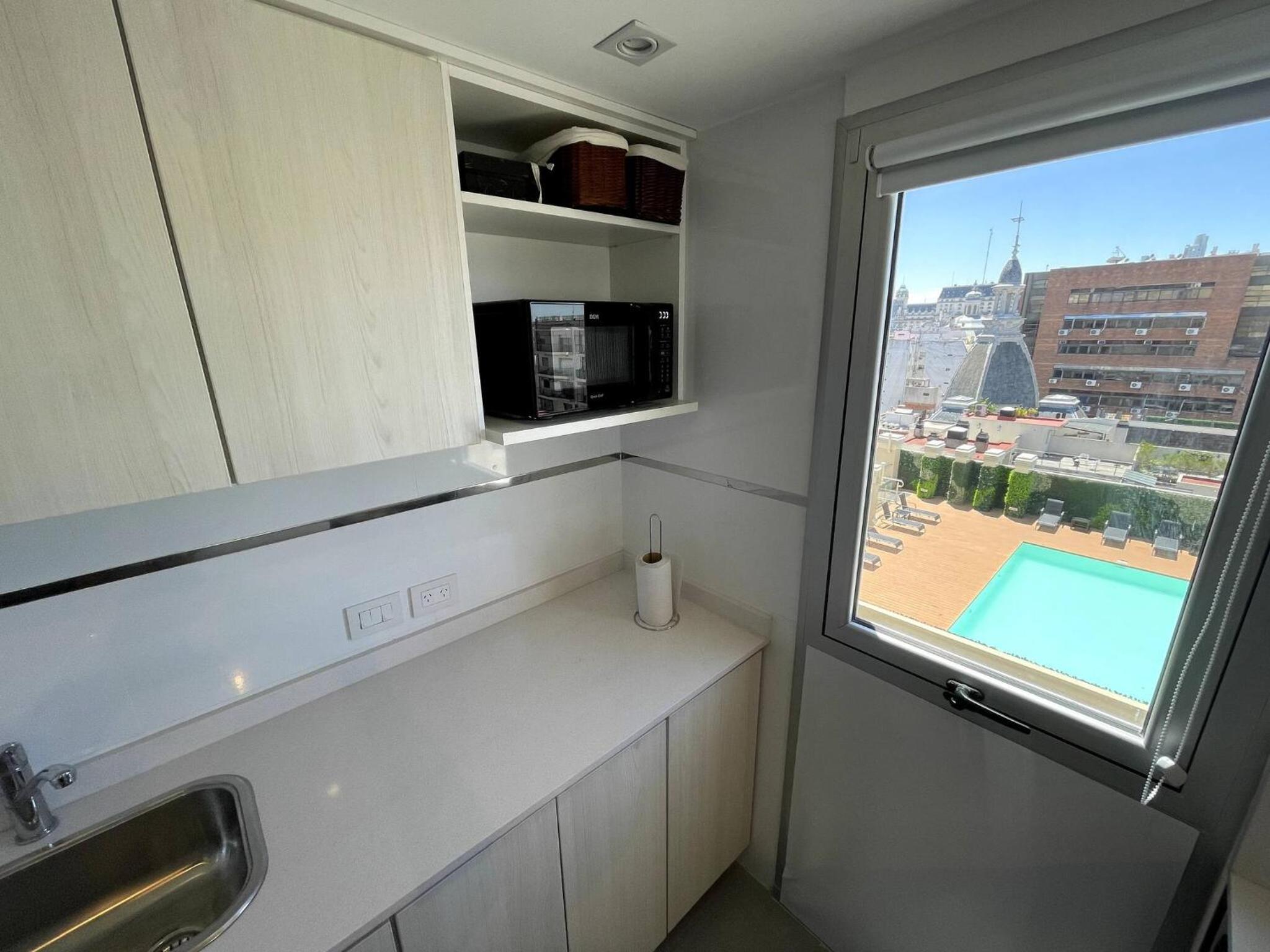 Fantastic Studio with Balcony Pool